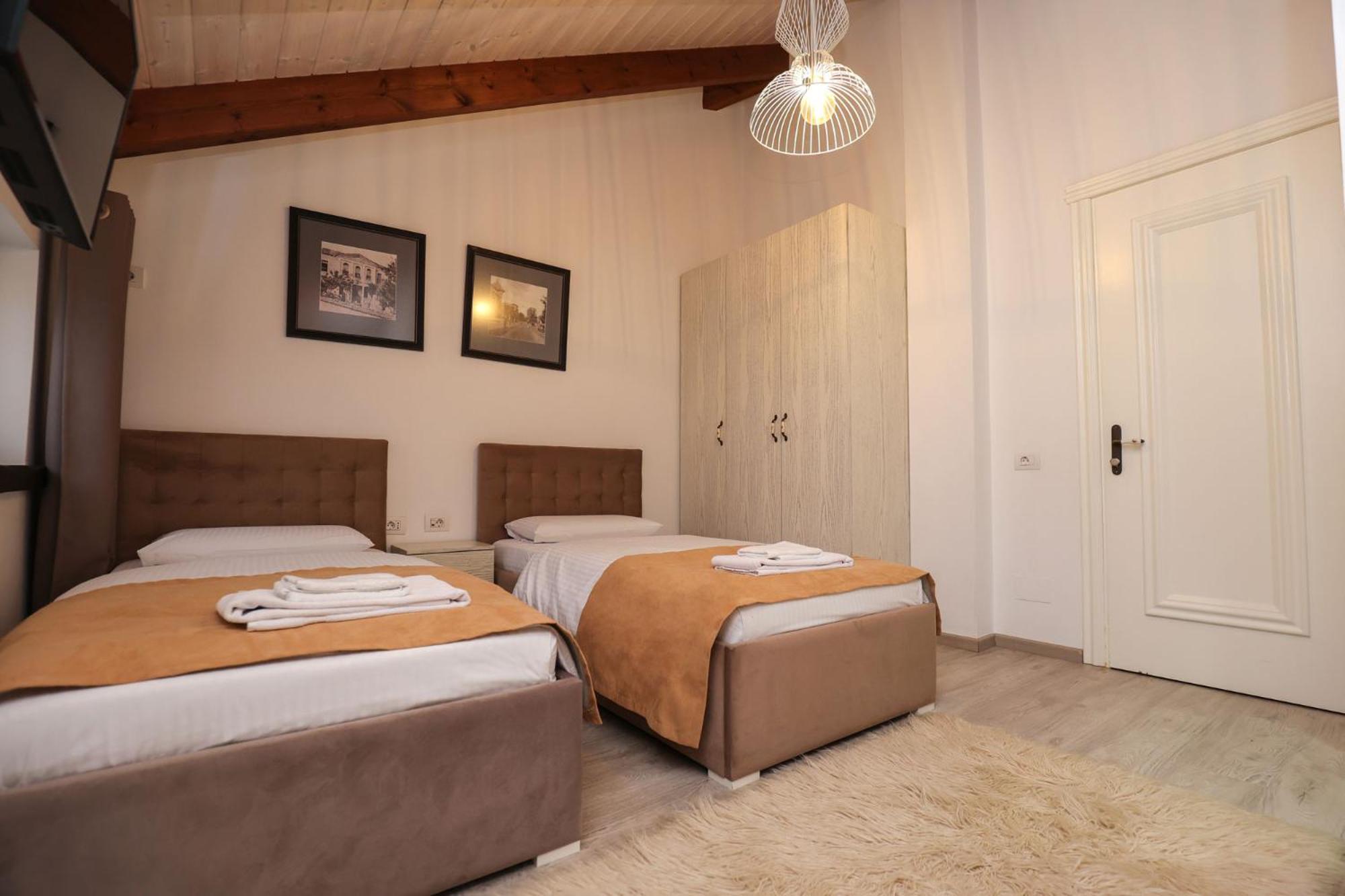 Classic Quadruple Room
