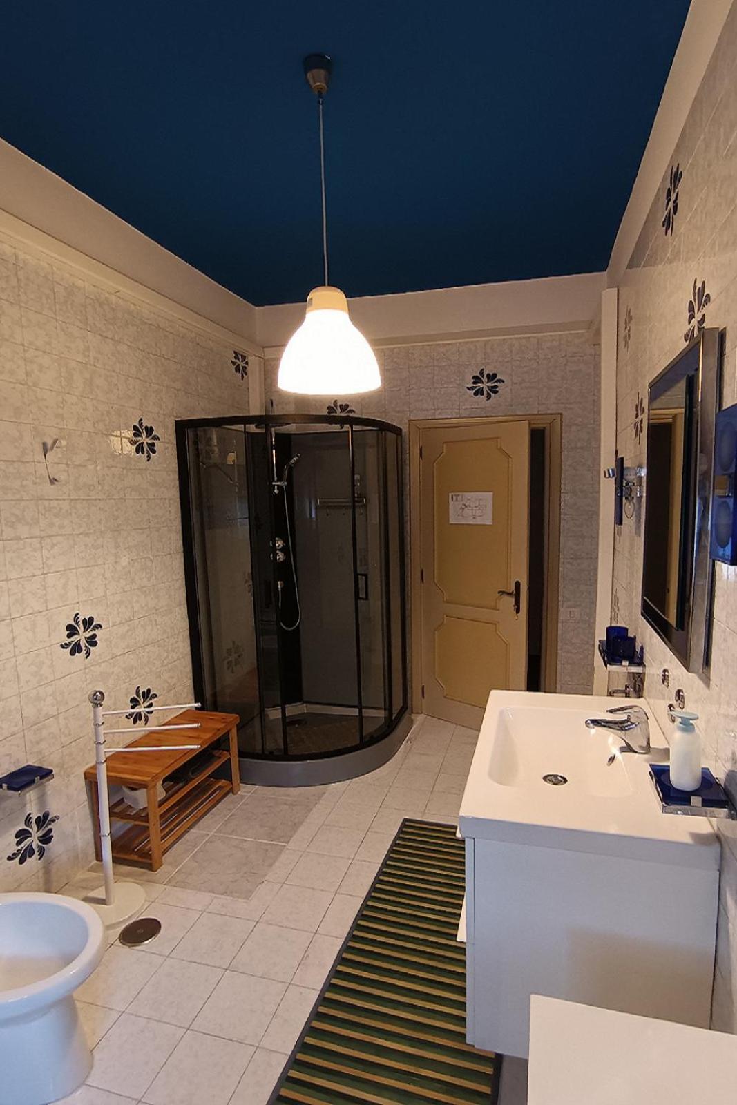 Three-Bedroom Apartment - Photo 10