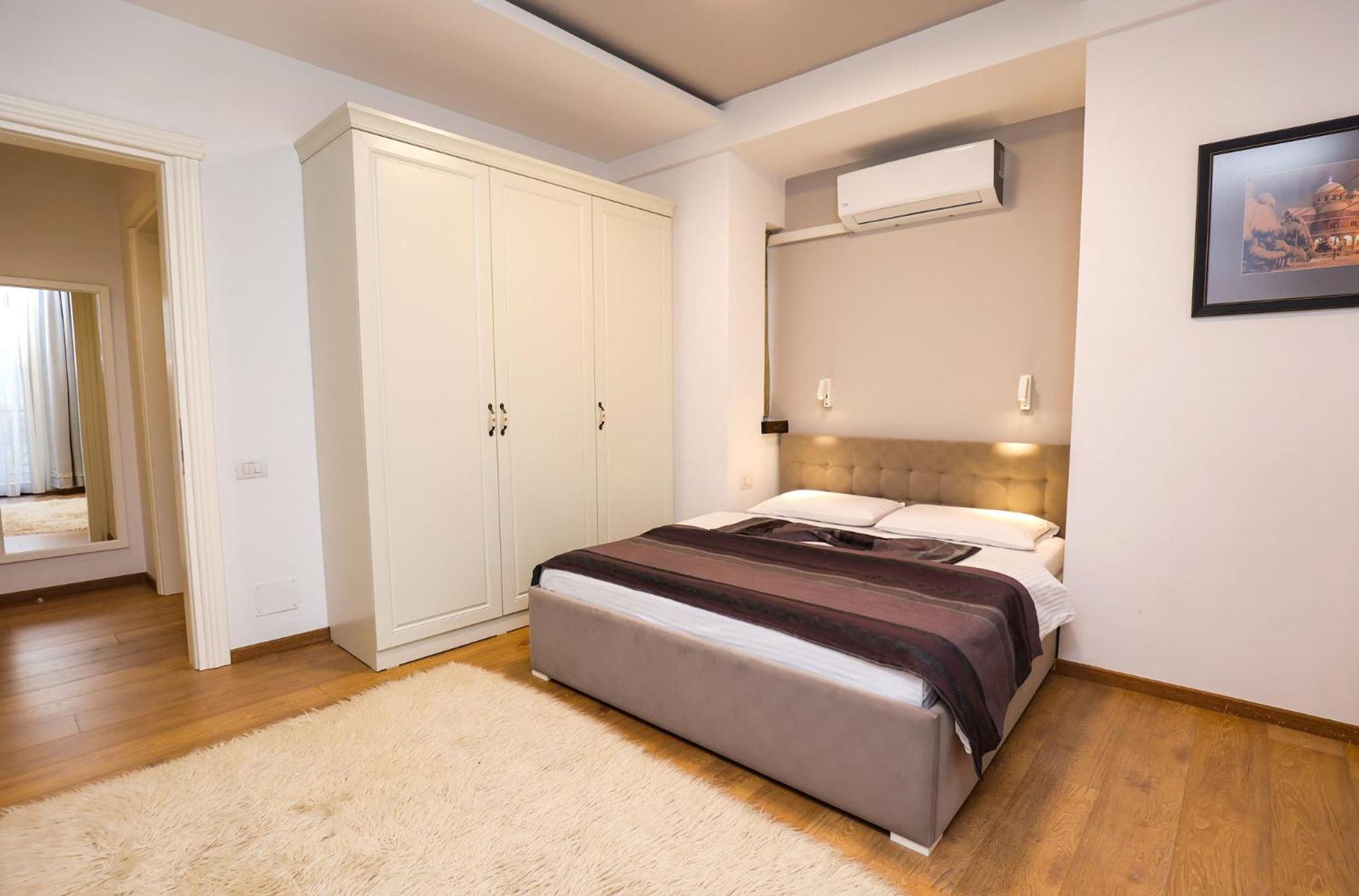 Deluxe Double Room with Balcony photo 3