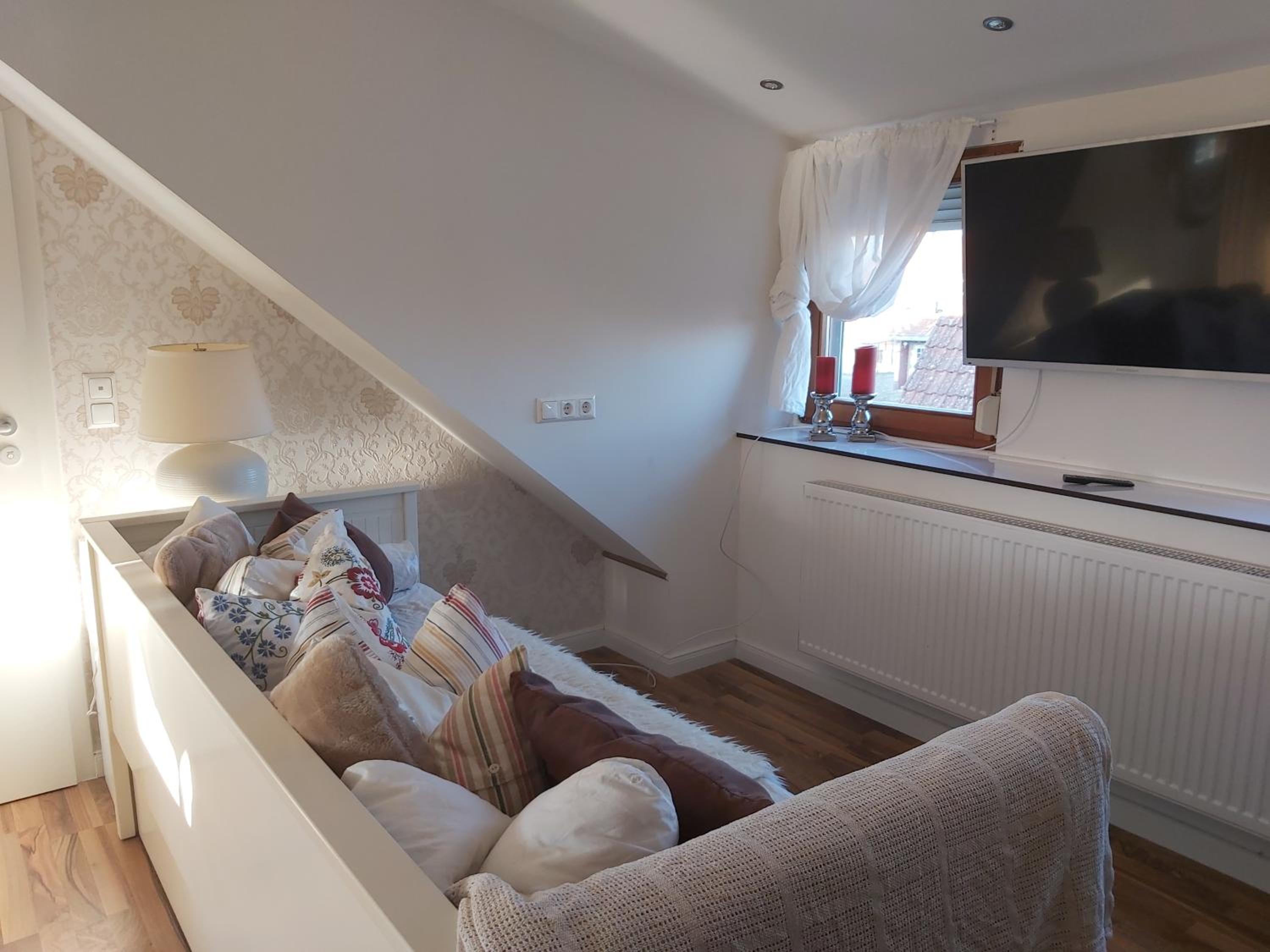 One-Bedroom Apartment - Photo 11