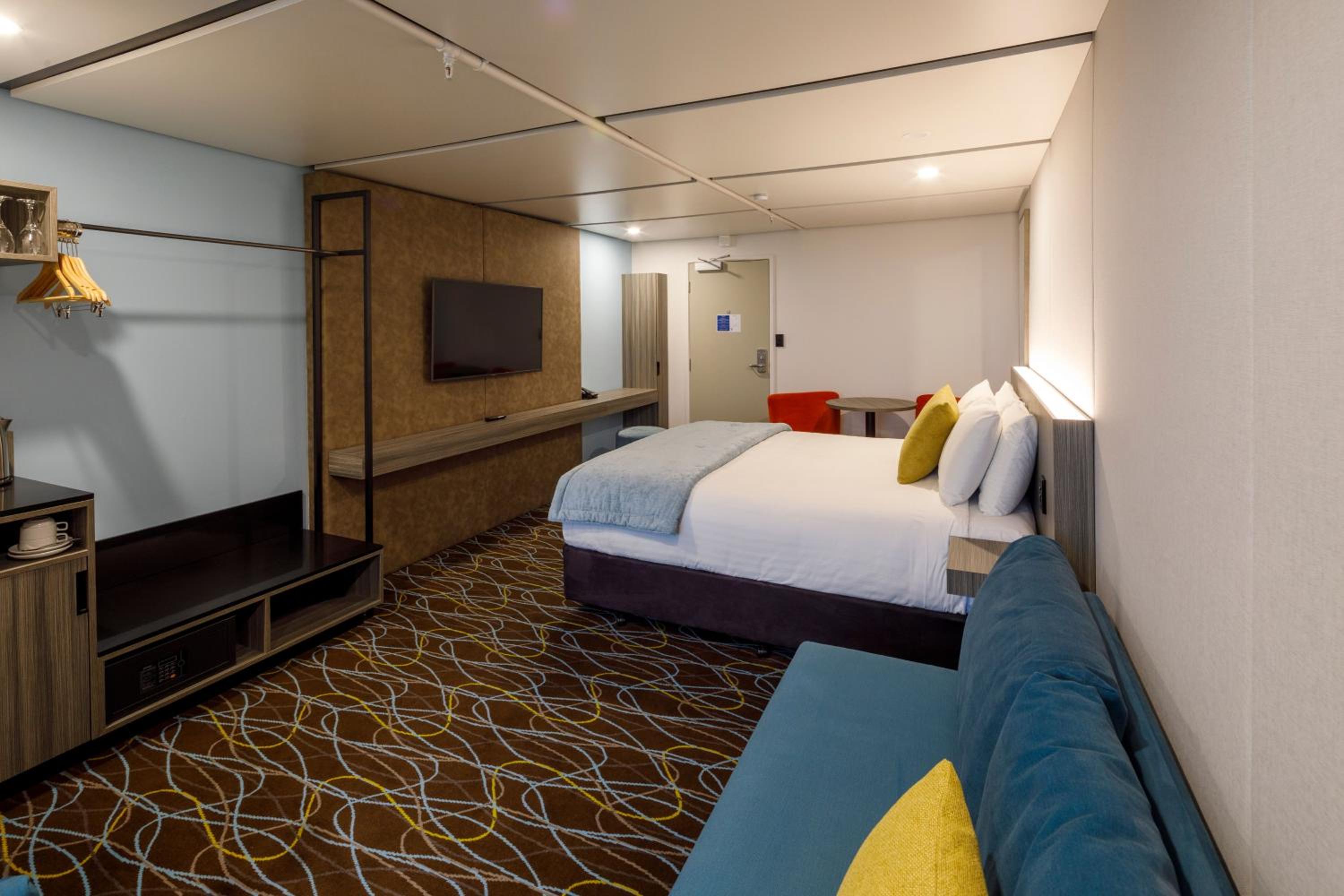 Superior King Room with River View - Photo 2