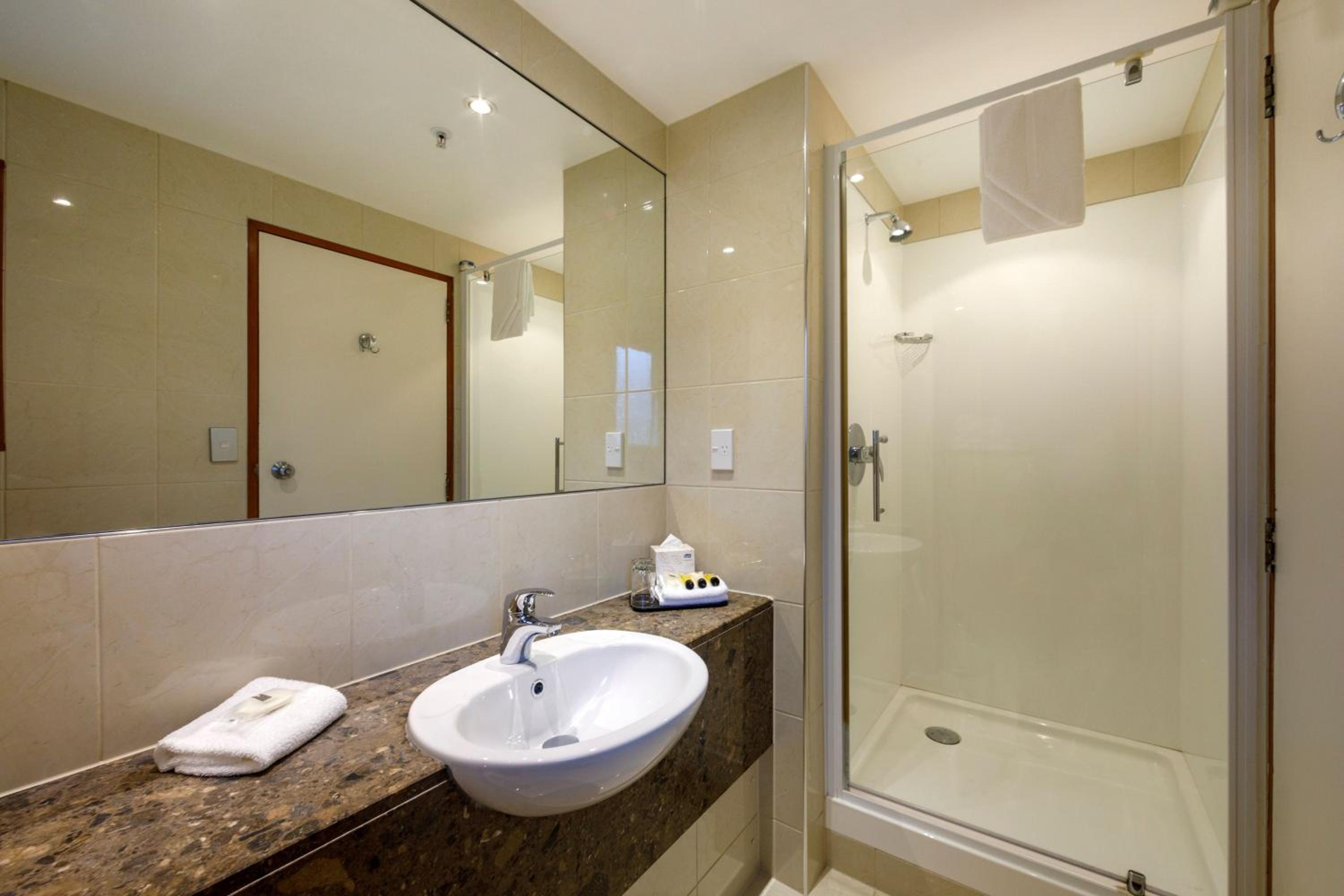 Superior King Room with River View - Photo 11