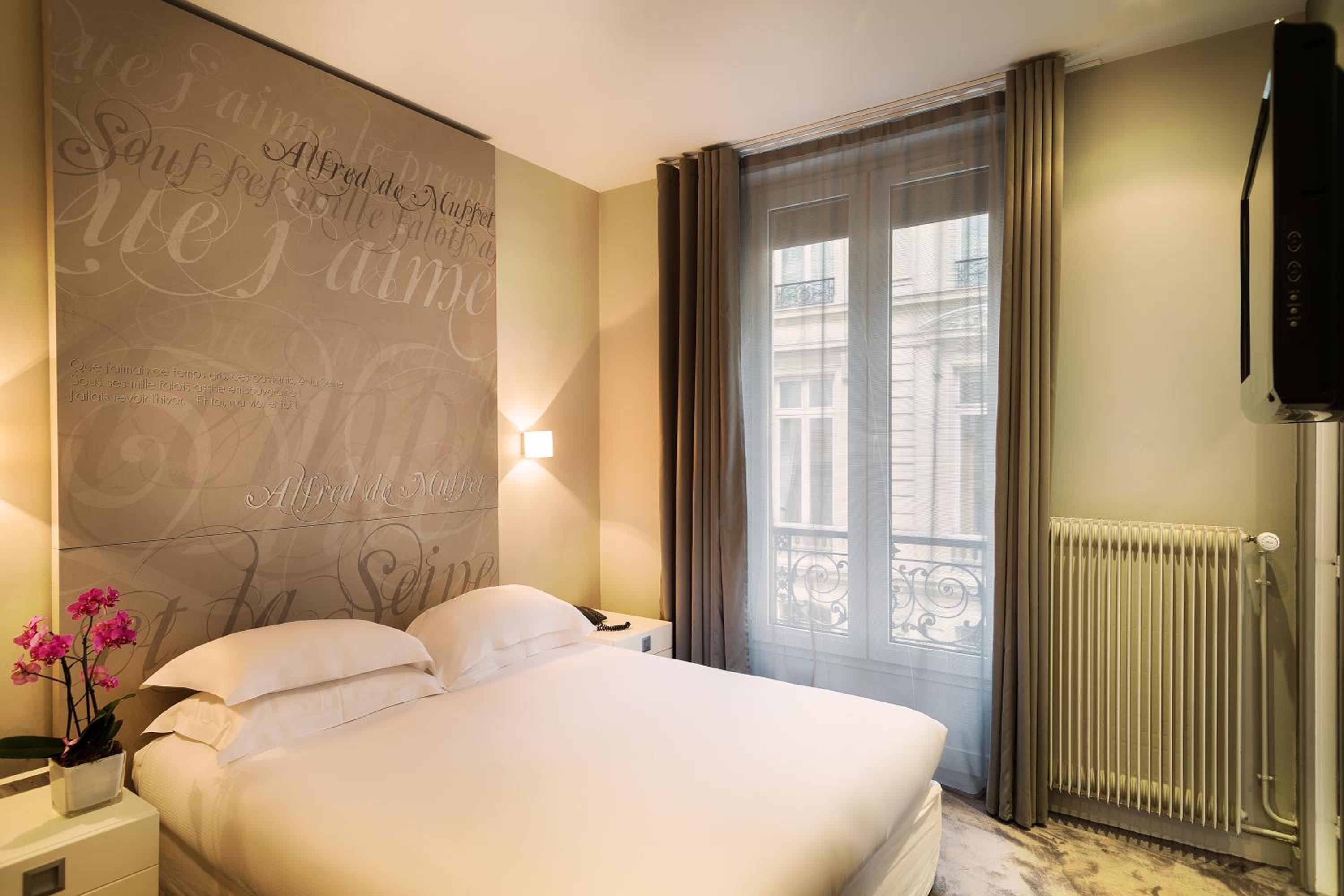 Superior Double or Twin Room photo 2