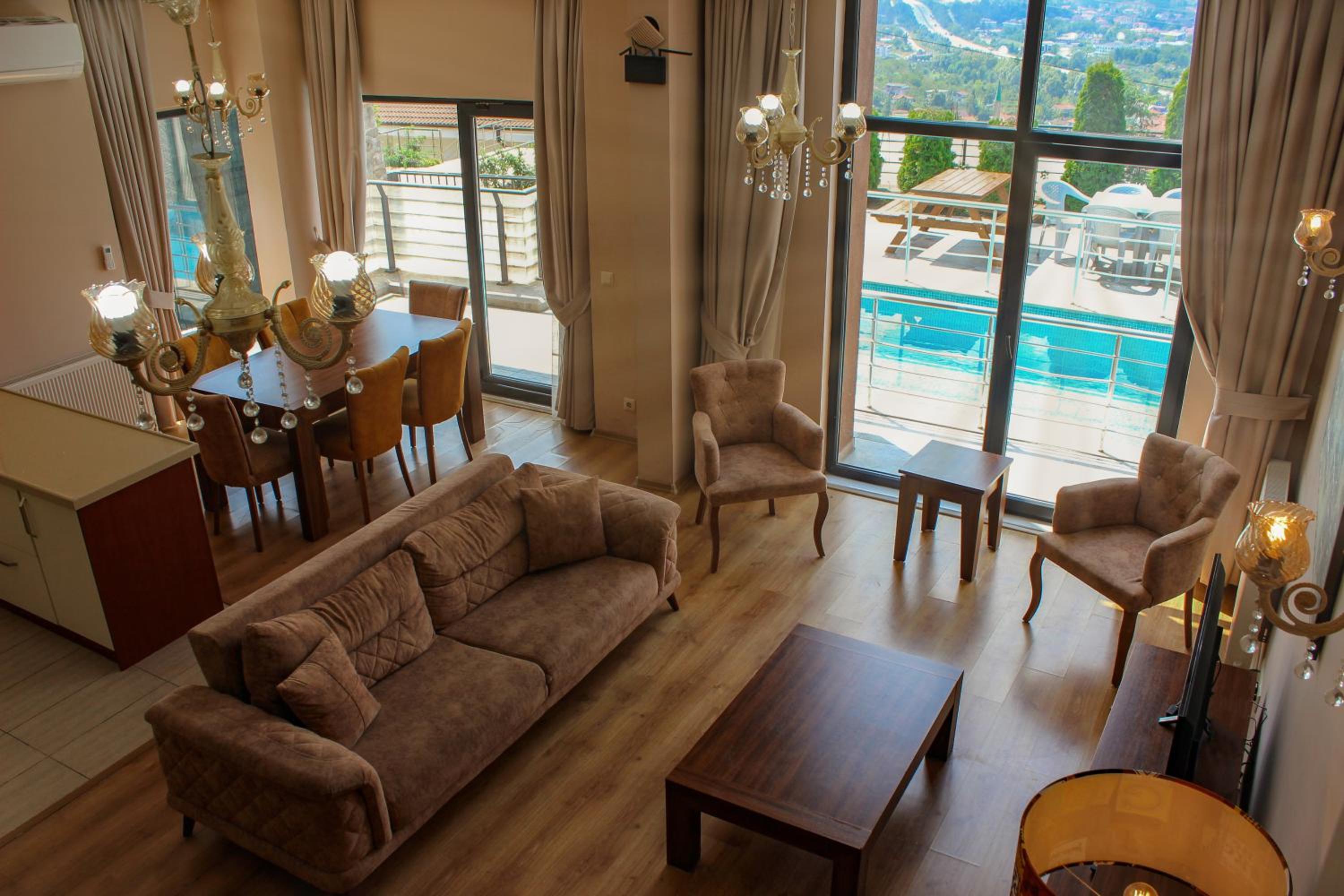 Villa com Piscina Privada