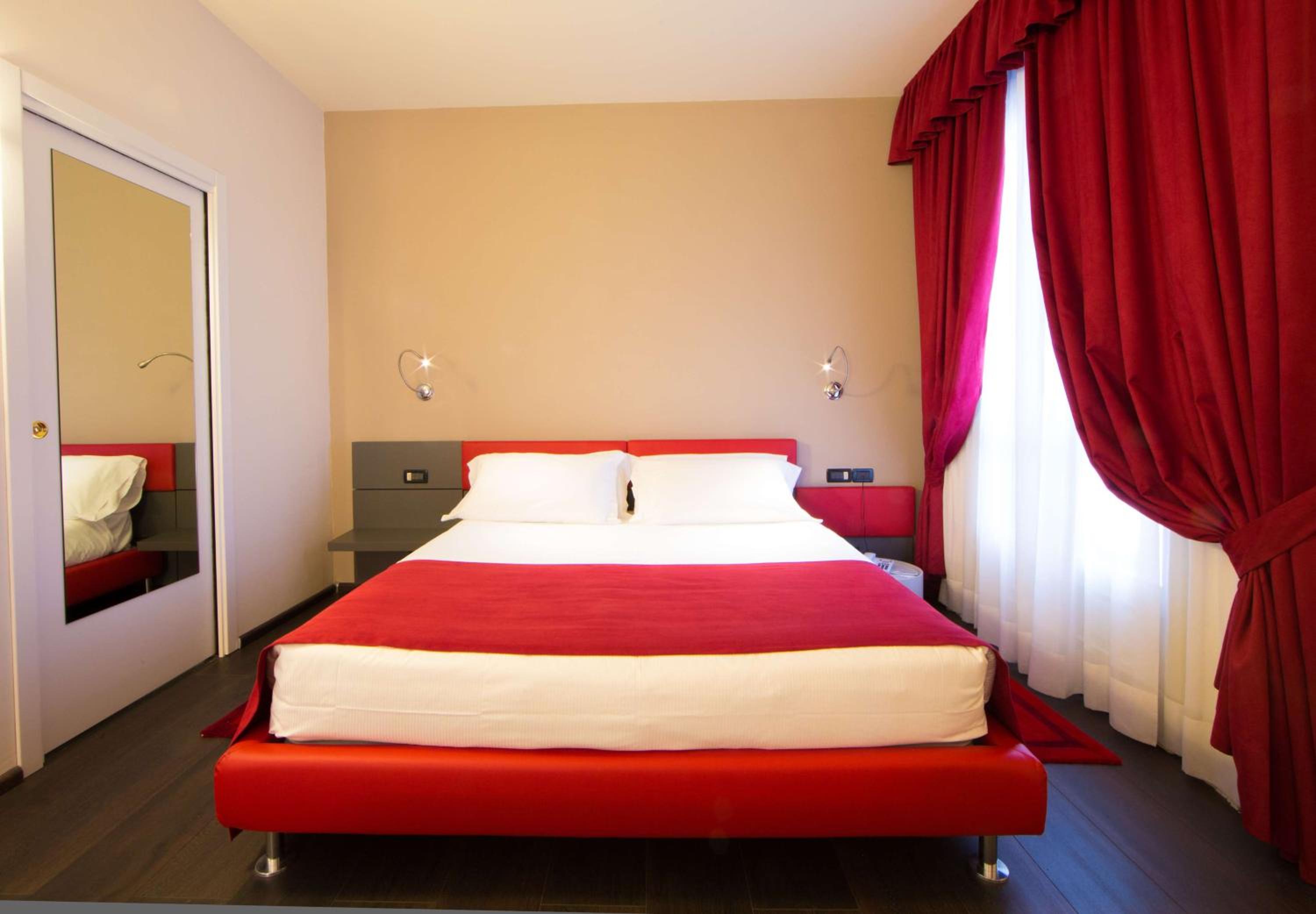 Superior Queen Room - Photo 8