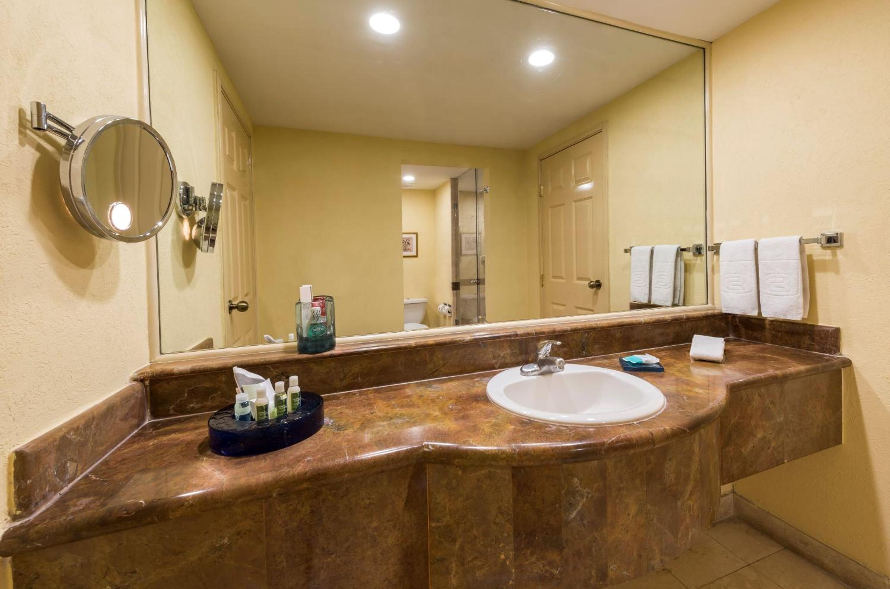Suite King NJ - Photo 3