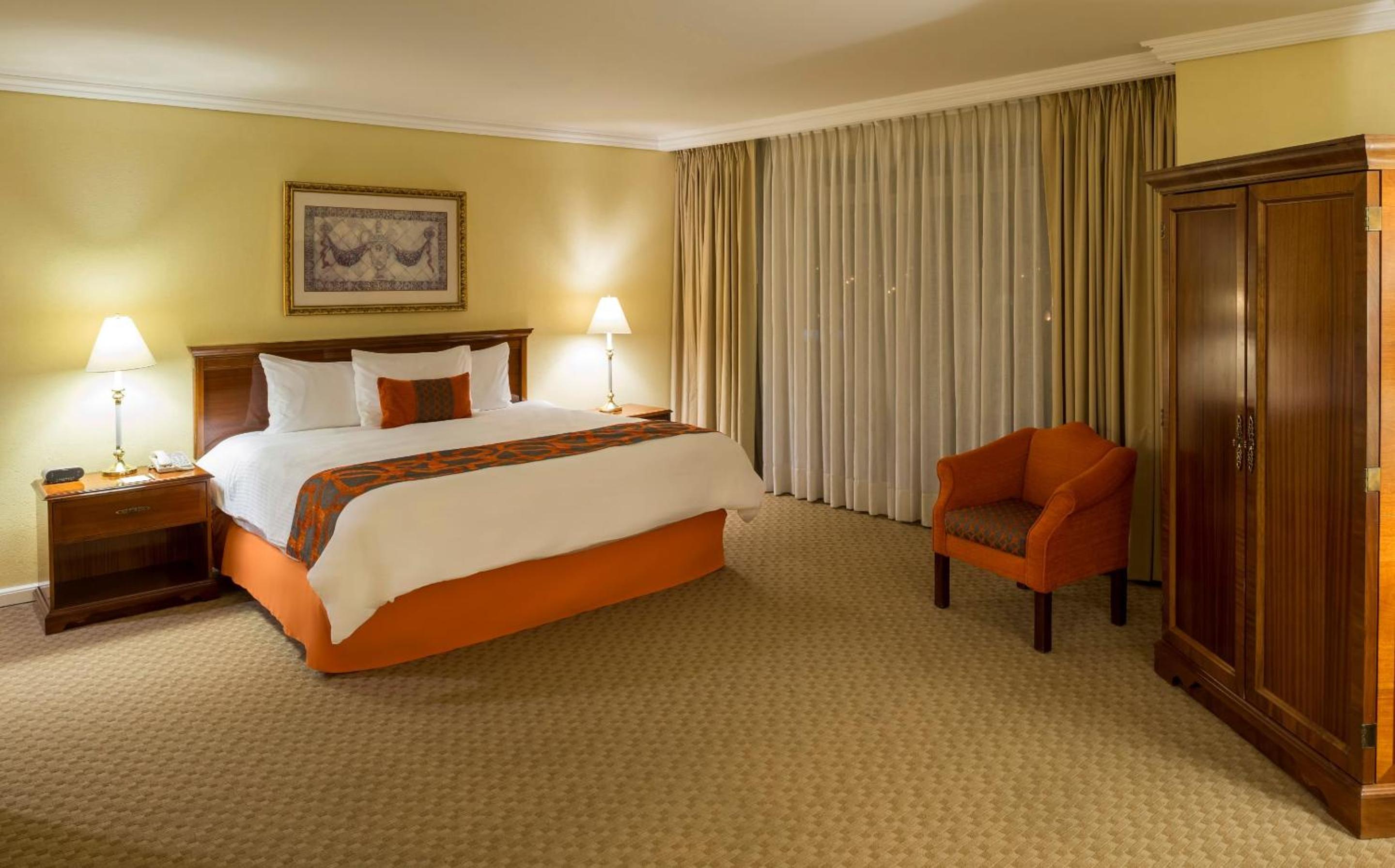 Suite King NJ - Photo 1