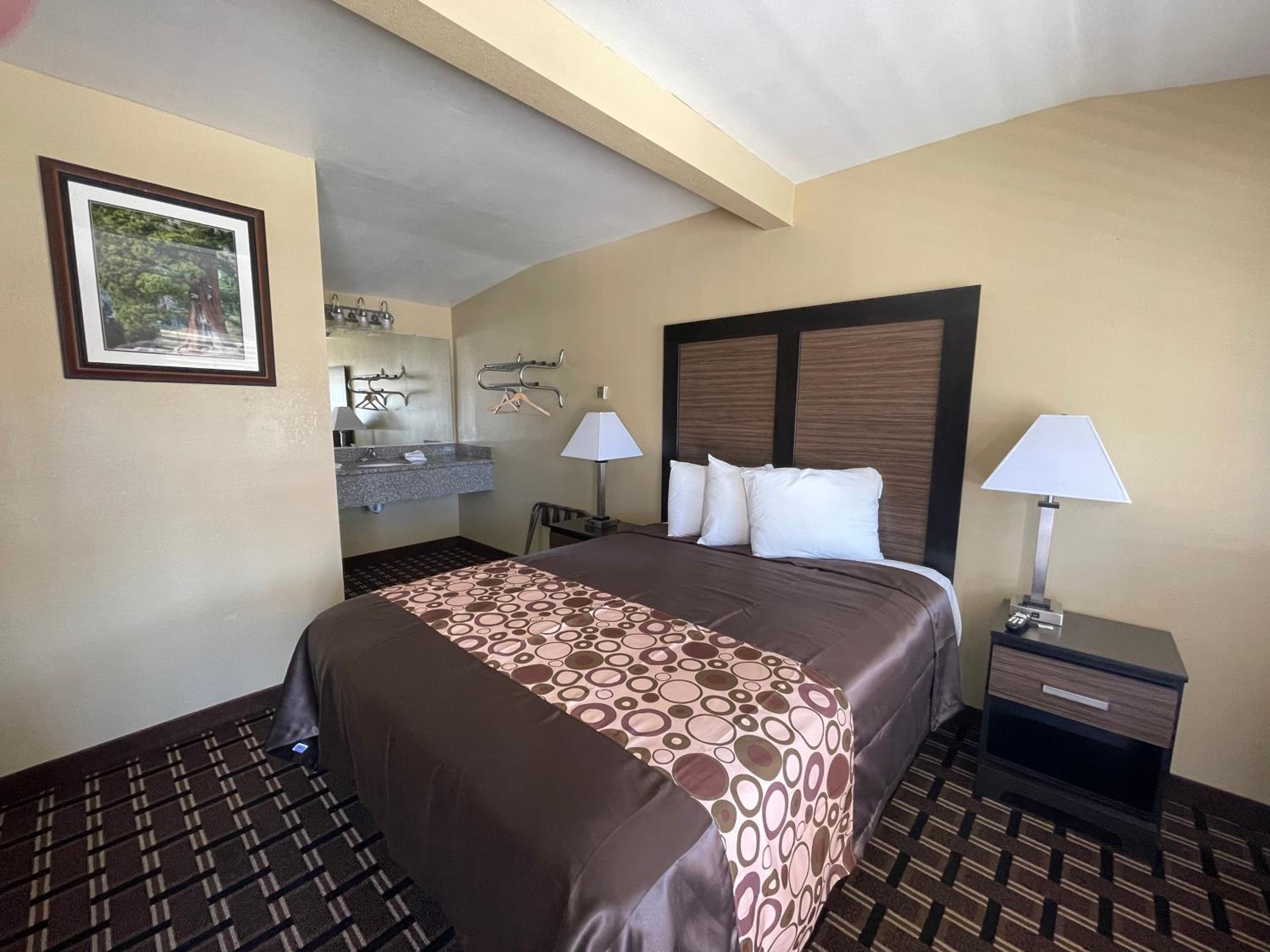 Queen Room