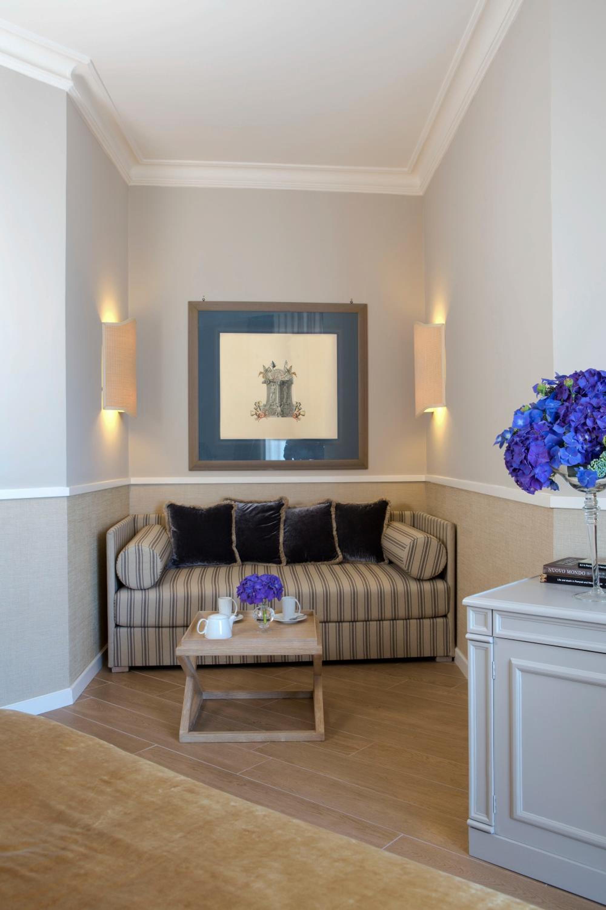 Deluxe Room - Photo 10