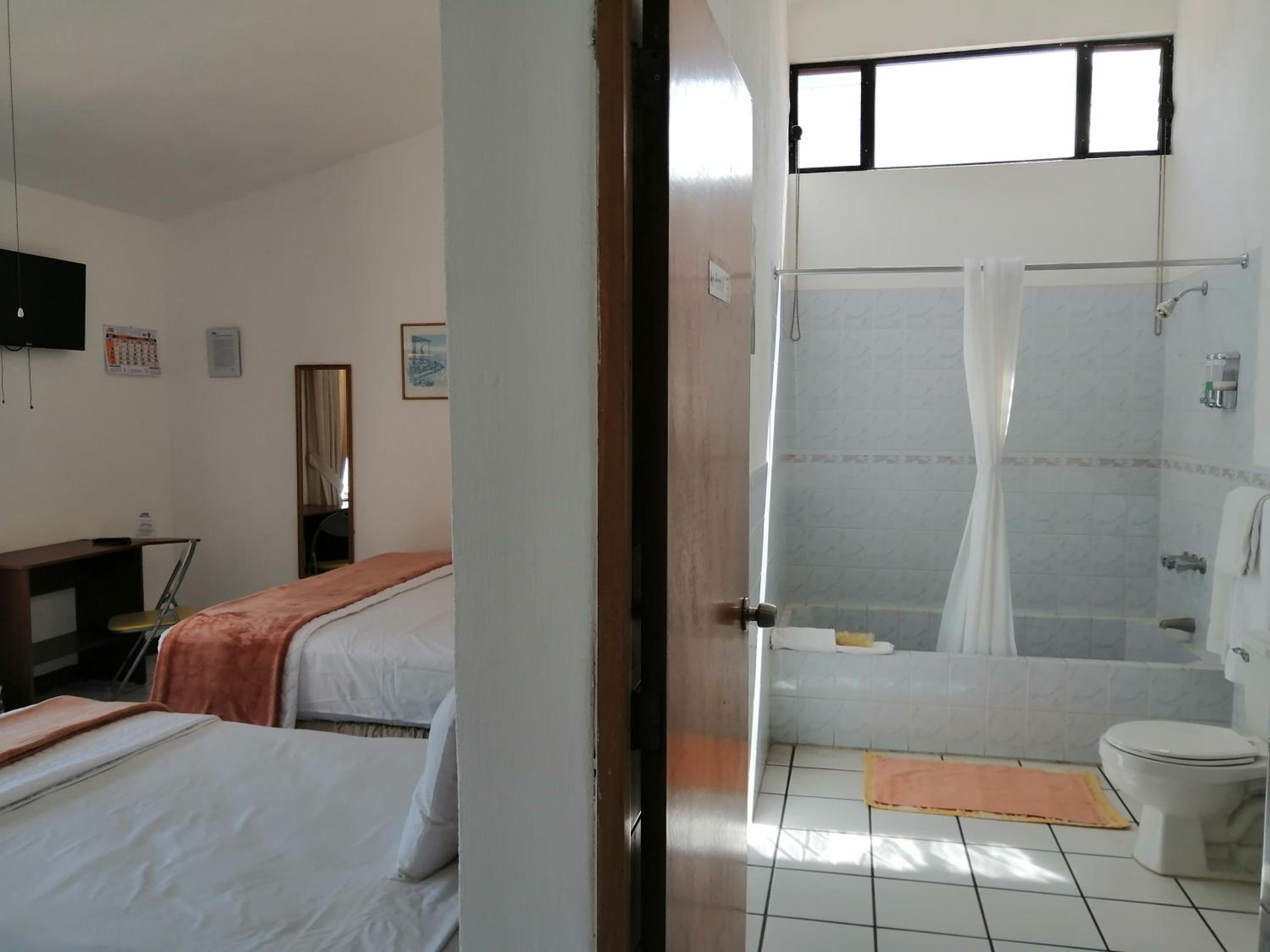 Double or Twin Room with Private Bathroom photo 1