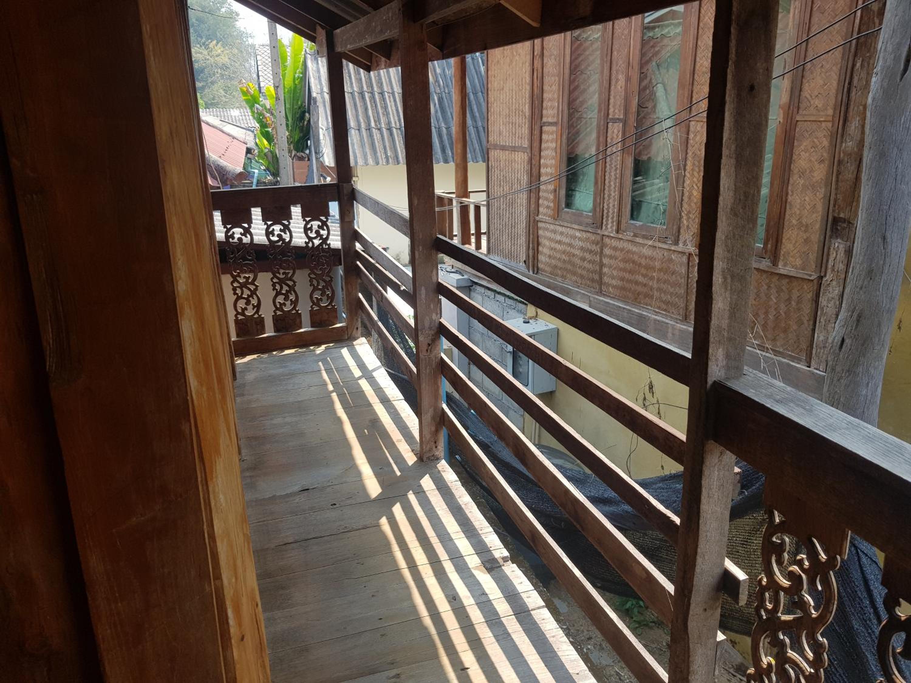Deluxe Double Room with Balcony - Photo 6