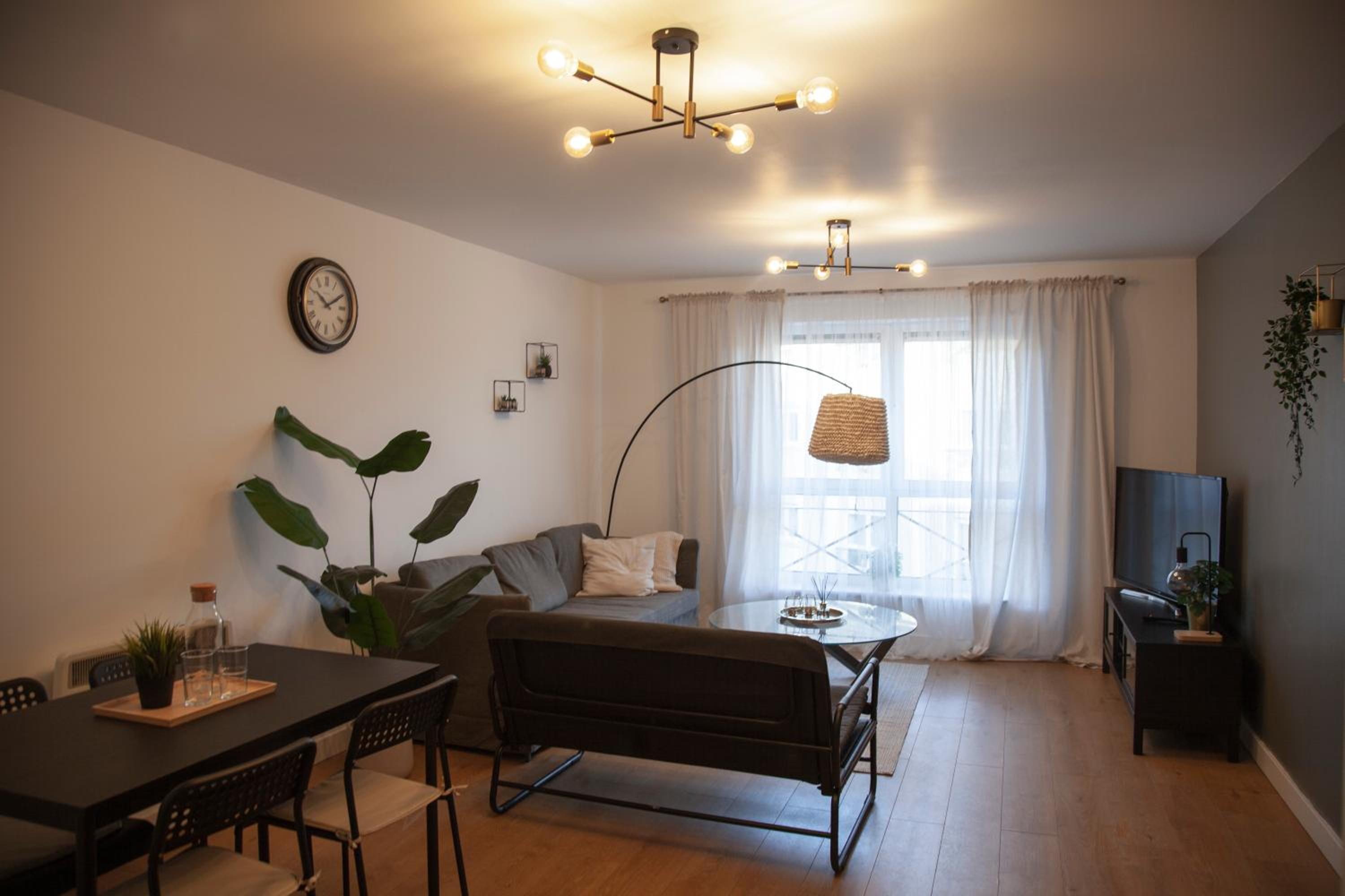 Two-Bedroom Apartment - Photo 18