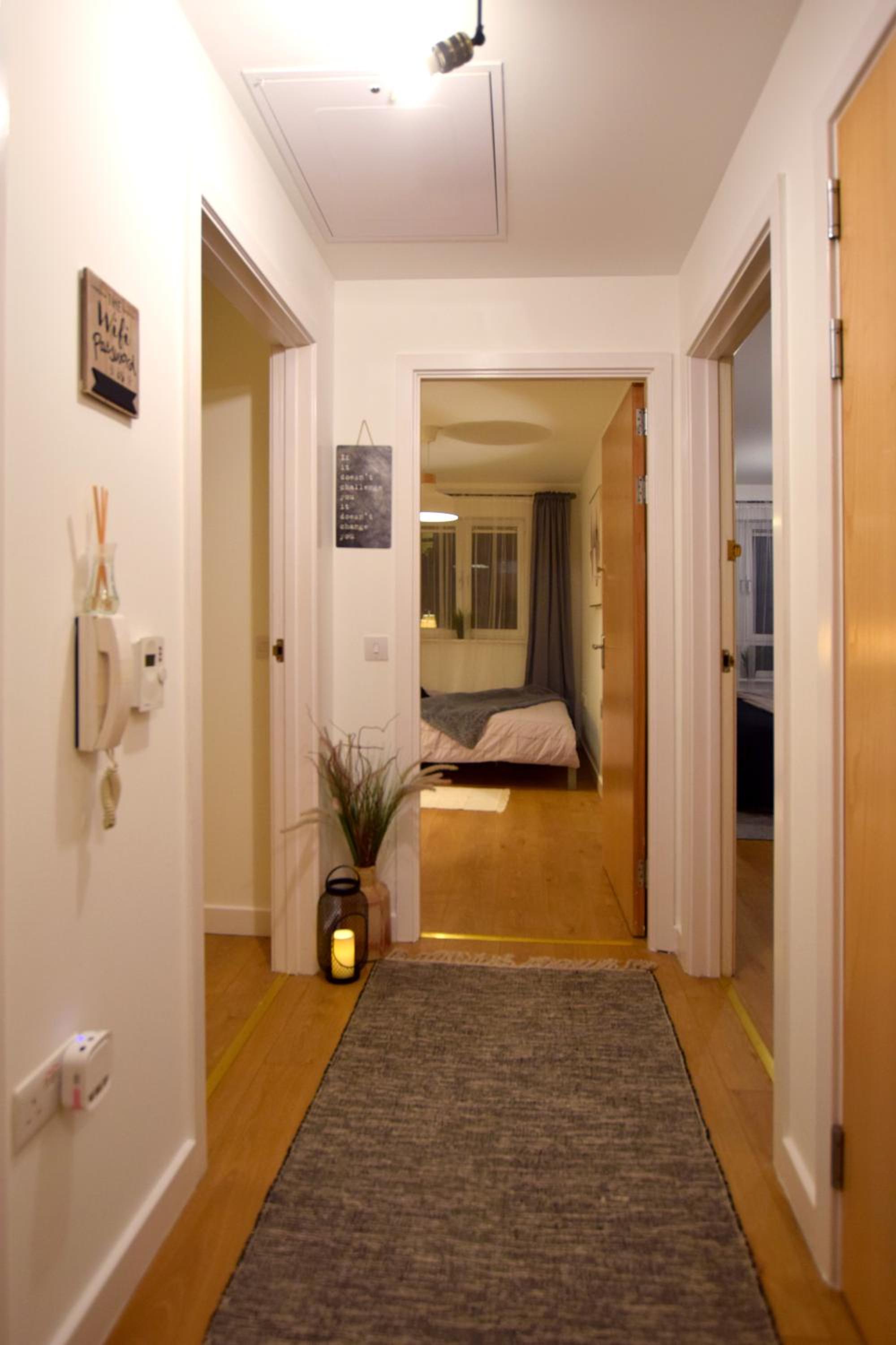 Two-Bedroom Apartment - Photo 2