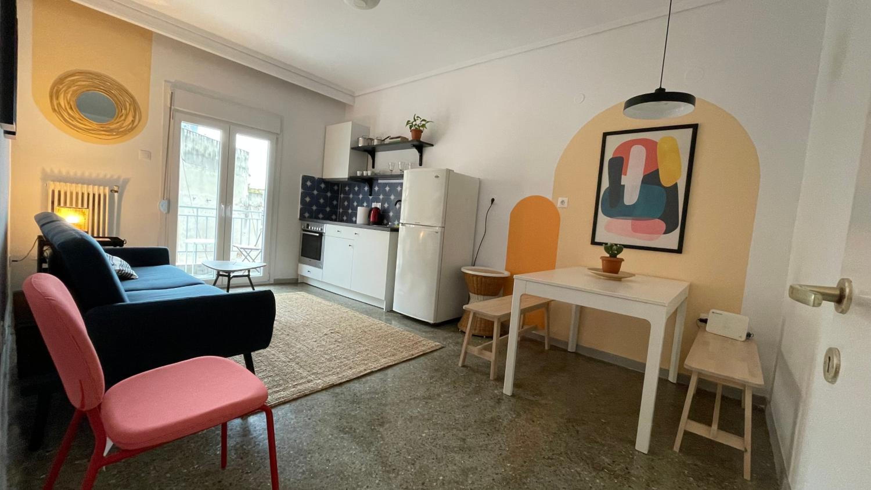 One-Bedroom Apartment - Photo 4