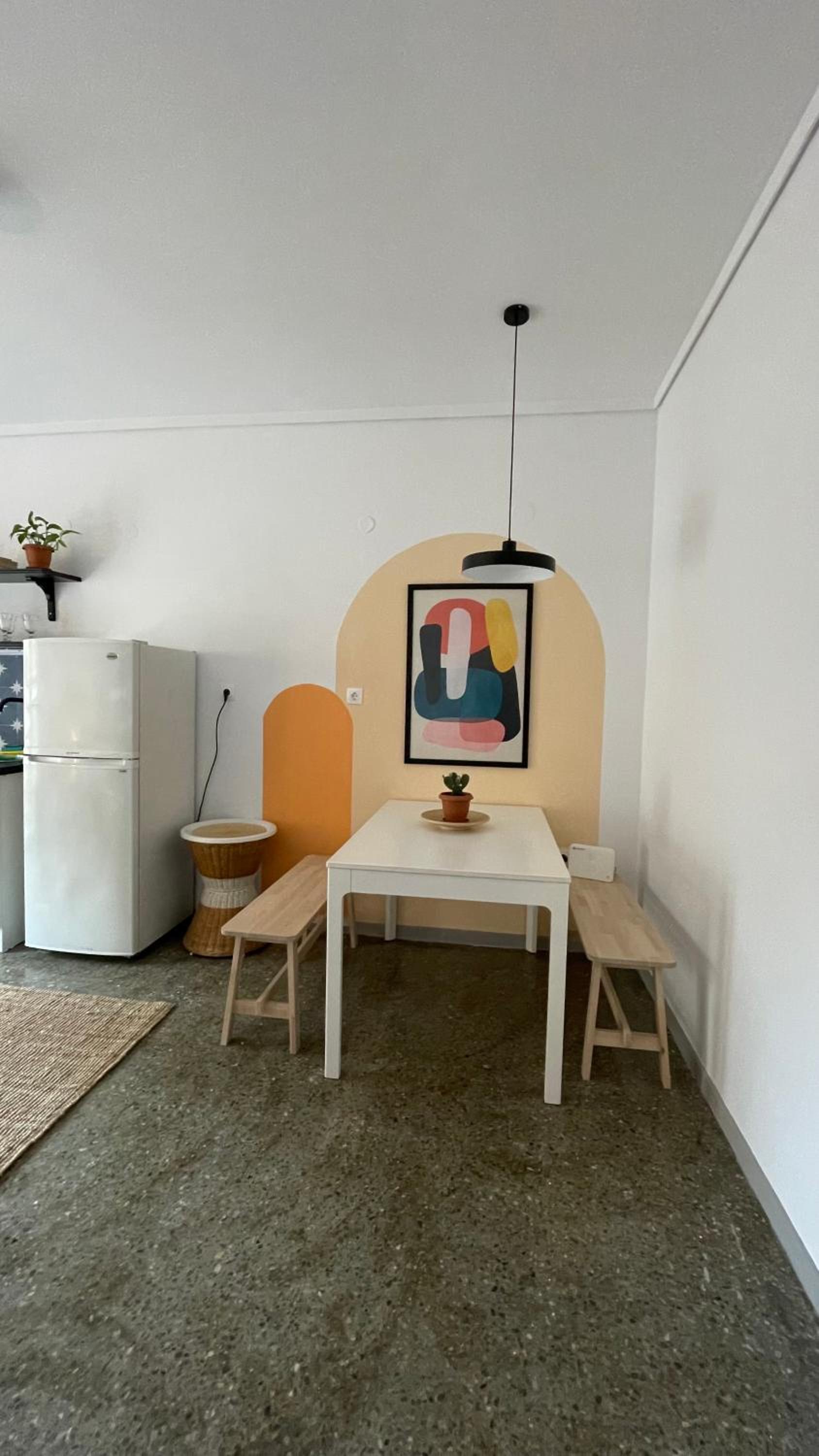 One-Bedroom Apartment - Photo 11