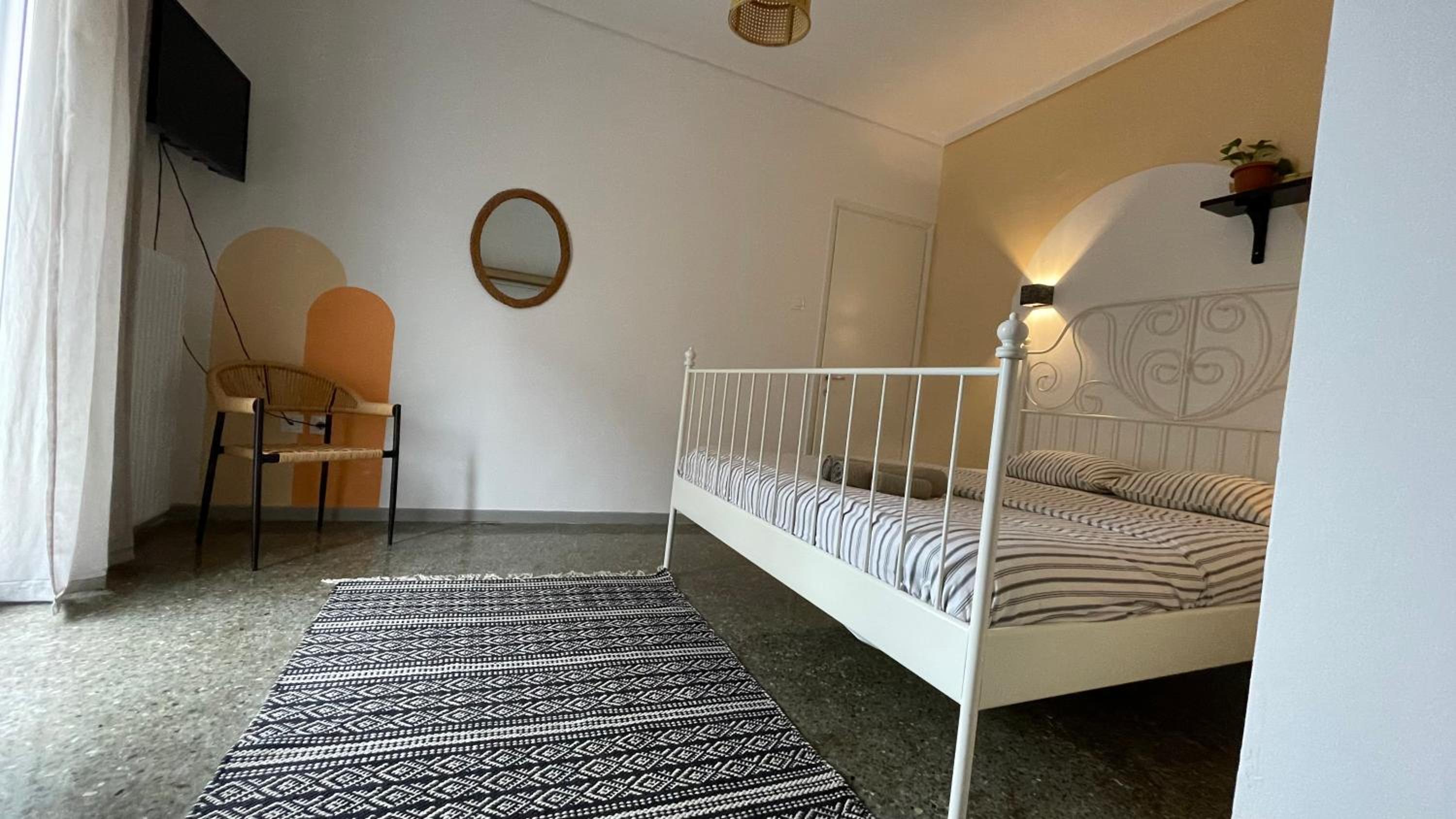 One-Bedroom Apartment - Photo 25