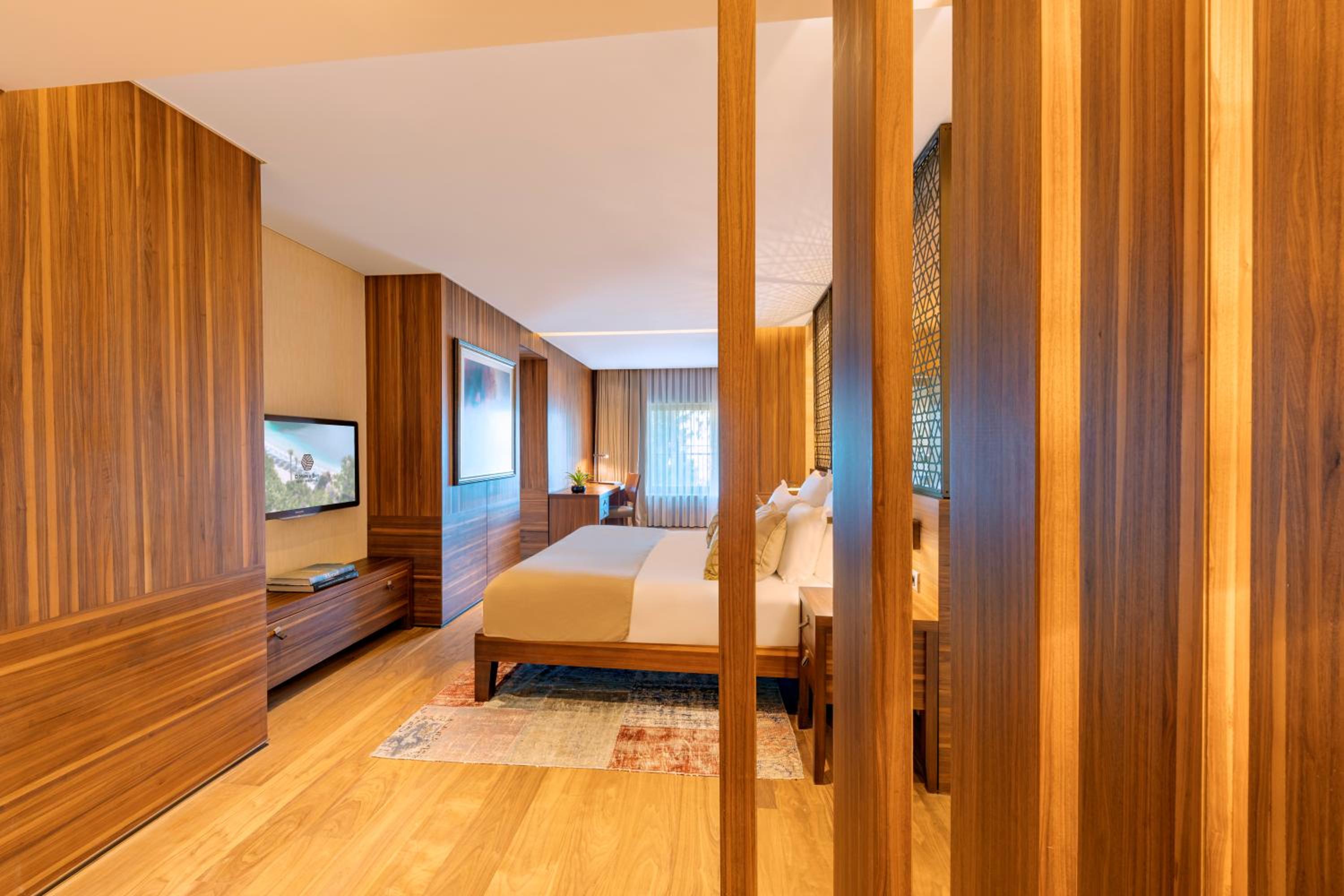 Superior Suite with Land View  - Photo 3