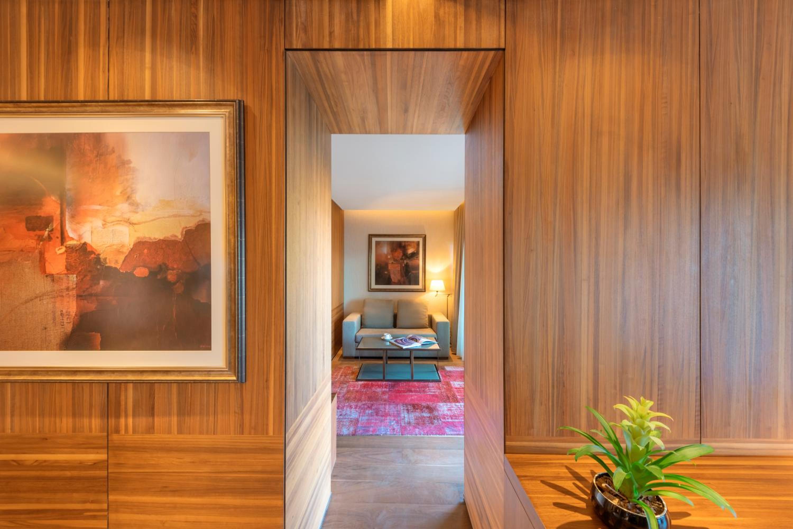 Superior Suite with Land View  - Photo 9