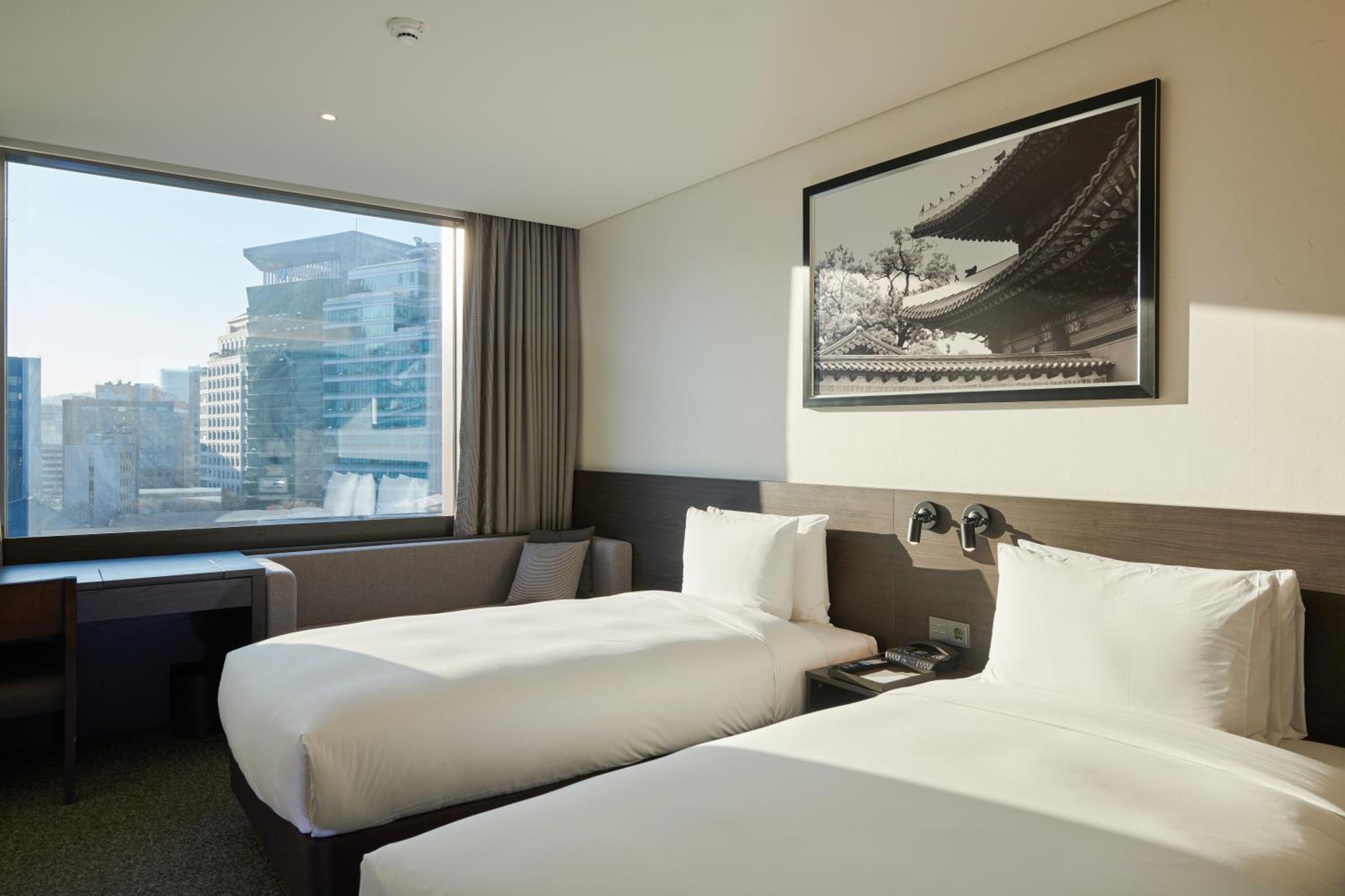 Standard Twin Room - Photo 2