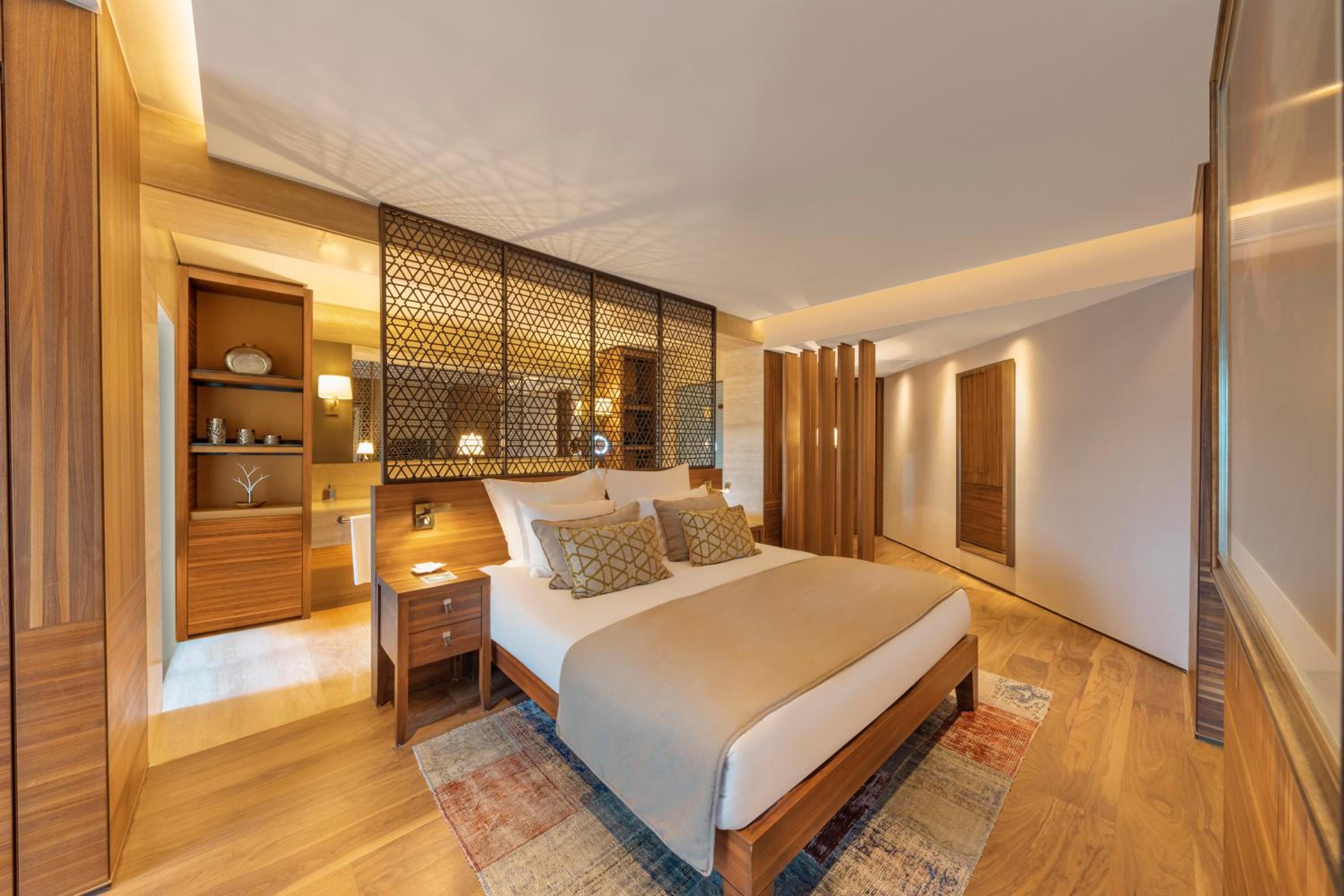 Superior Suite with Land View  - Photo 1