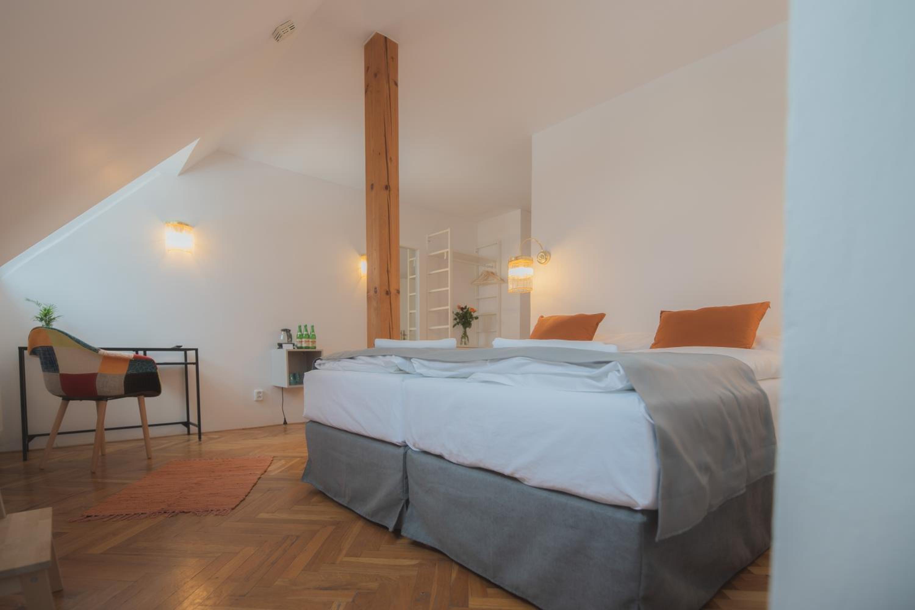 Standard Triple Room photo 2