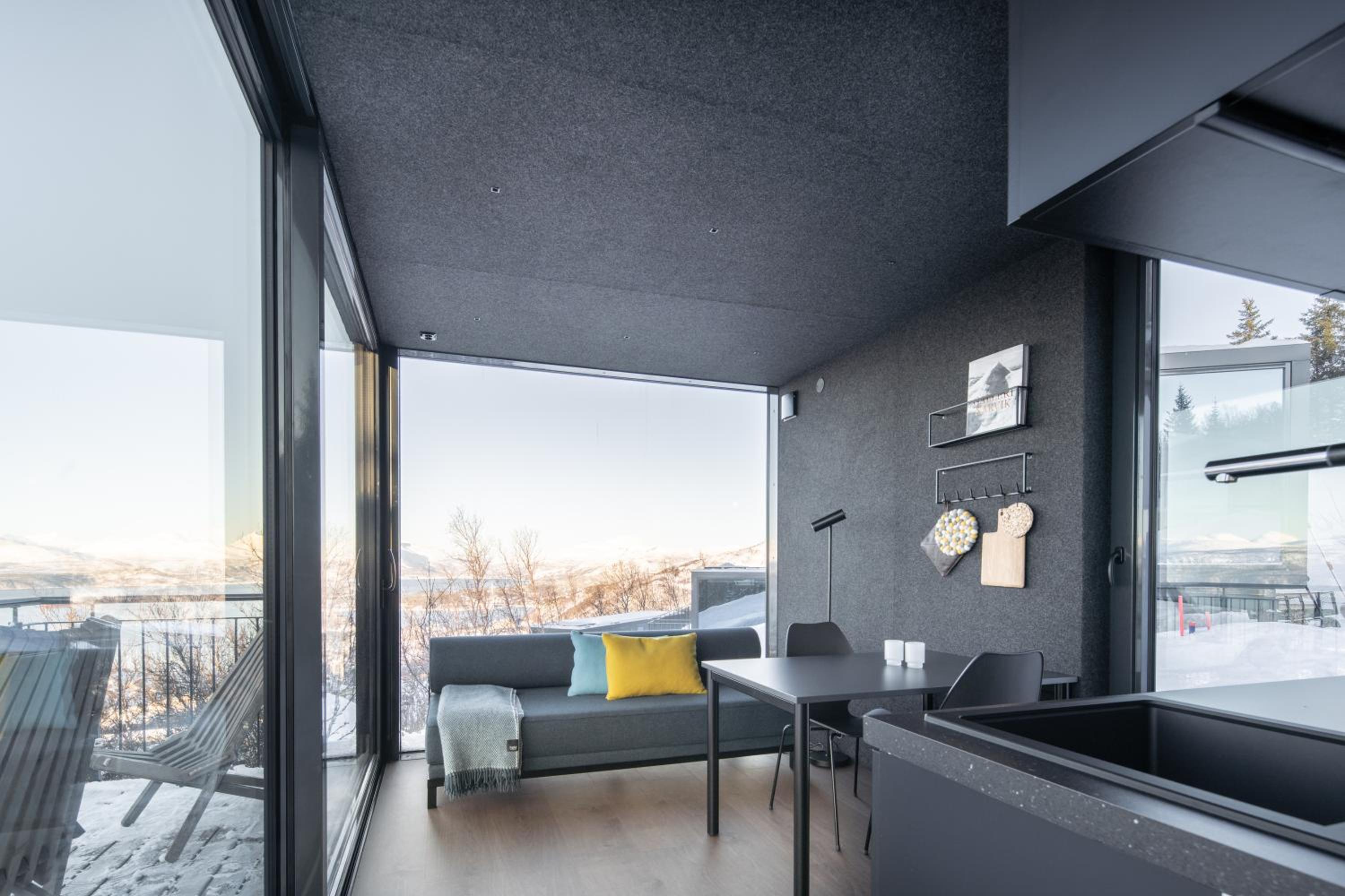 One-Bedroom Apartment - Photo 1