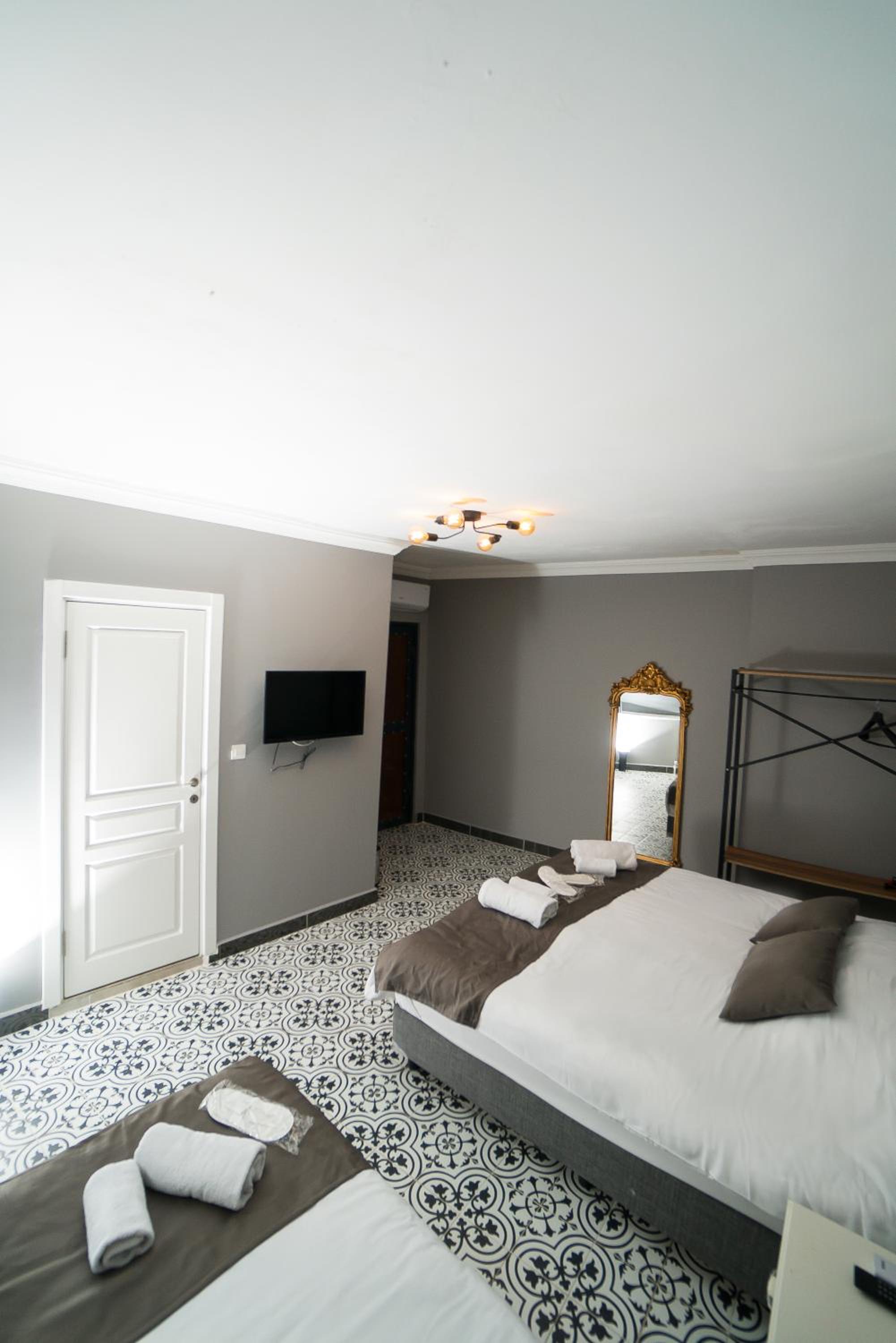 HHK Hotel — photo 162