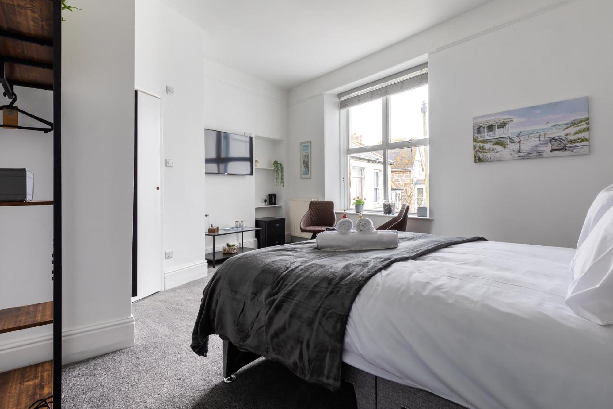 Deluxe Double Room with Sea View photo 3