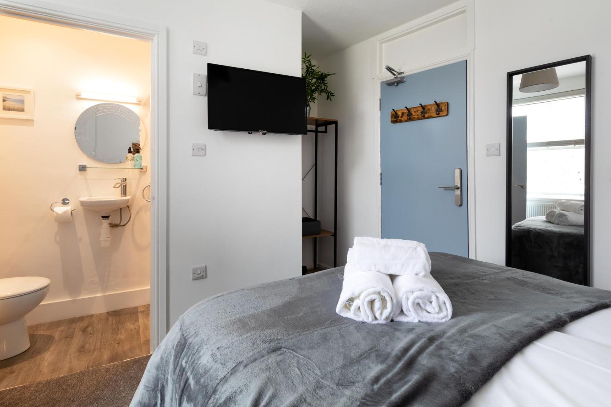 Standard Double Room photo 3