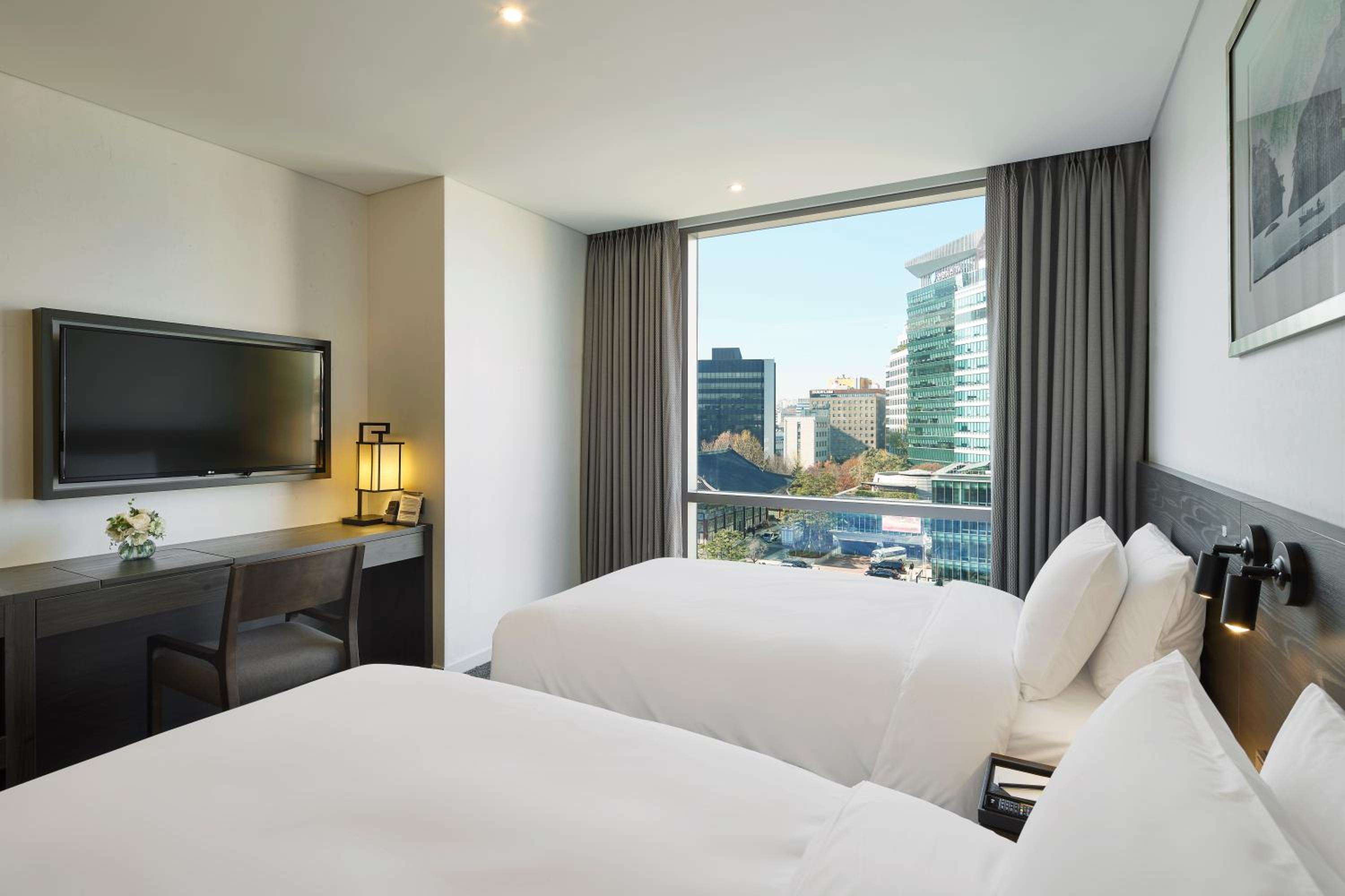 Standard Twin Room - Photo 1