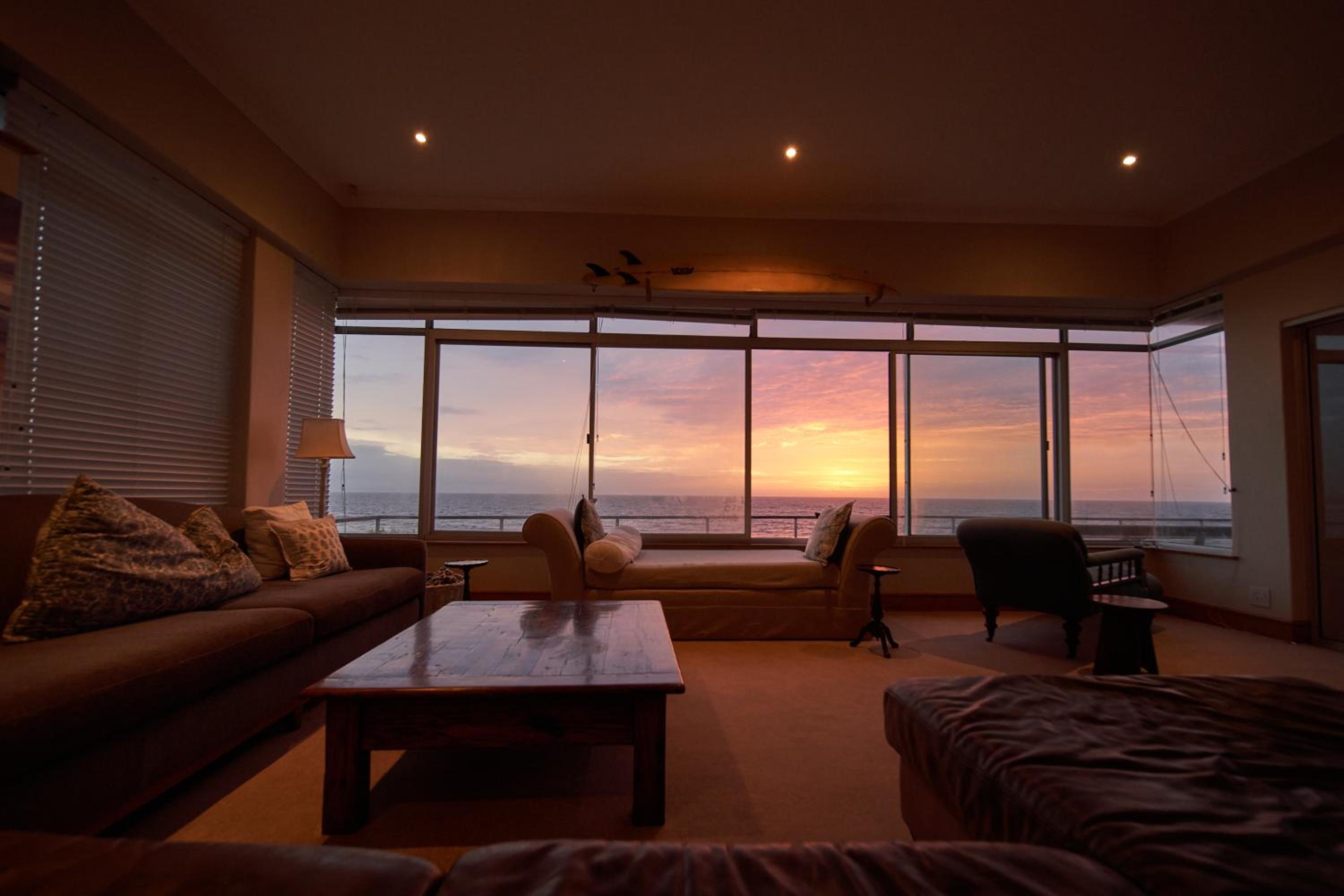 Deluxe Queen Room - Photo 12