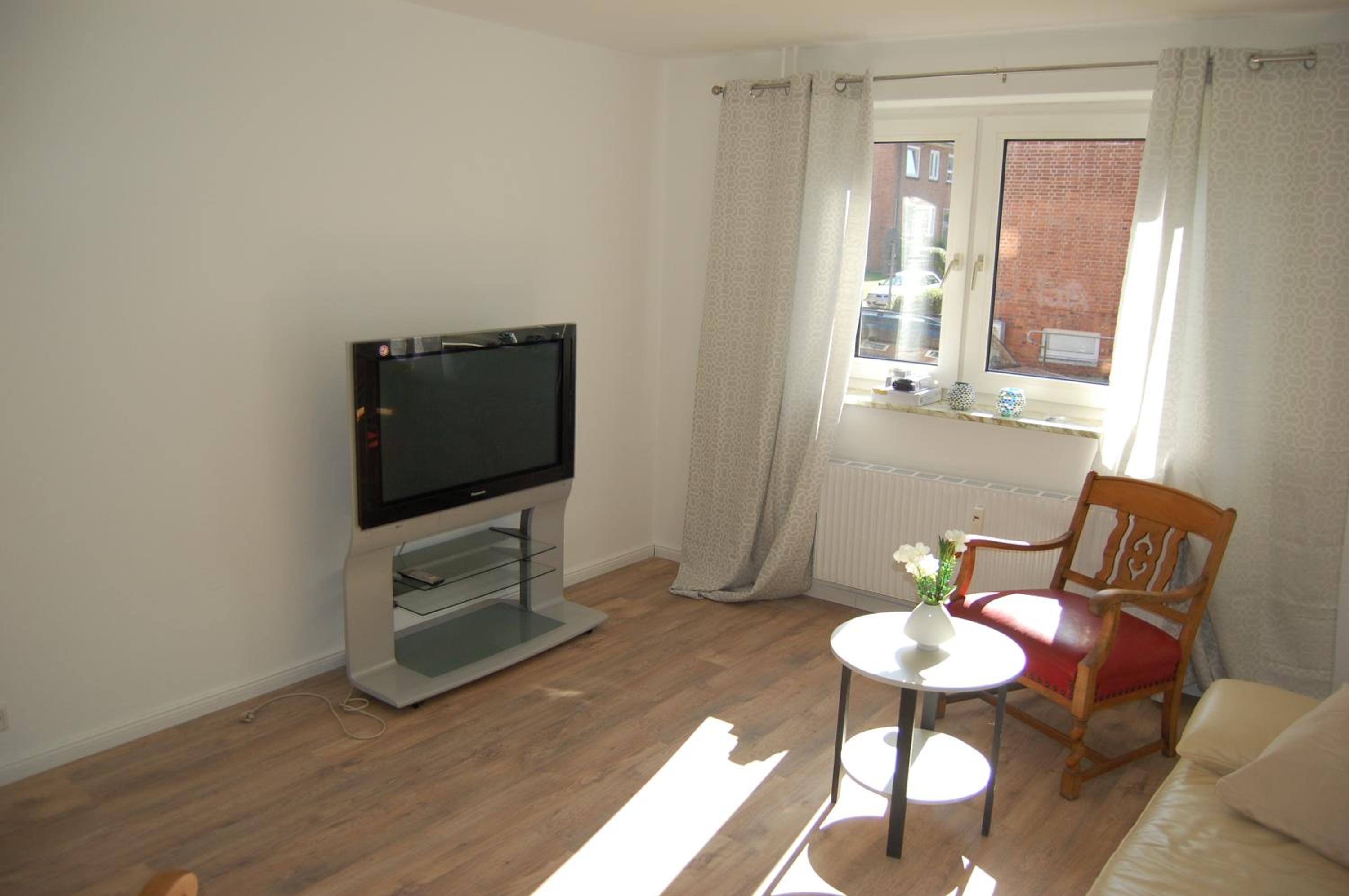 One-Bedroom Apartment photo 3