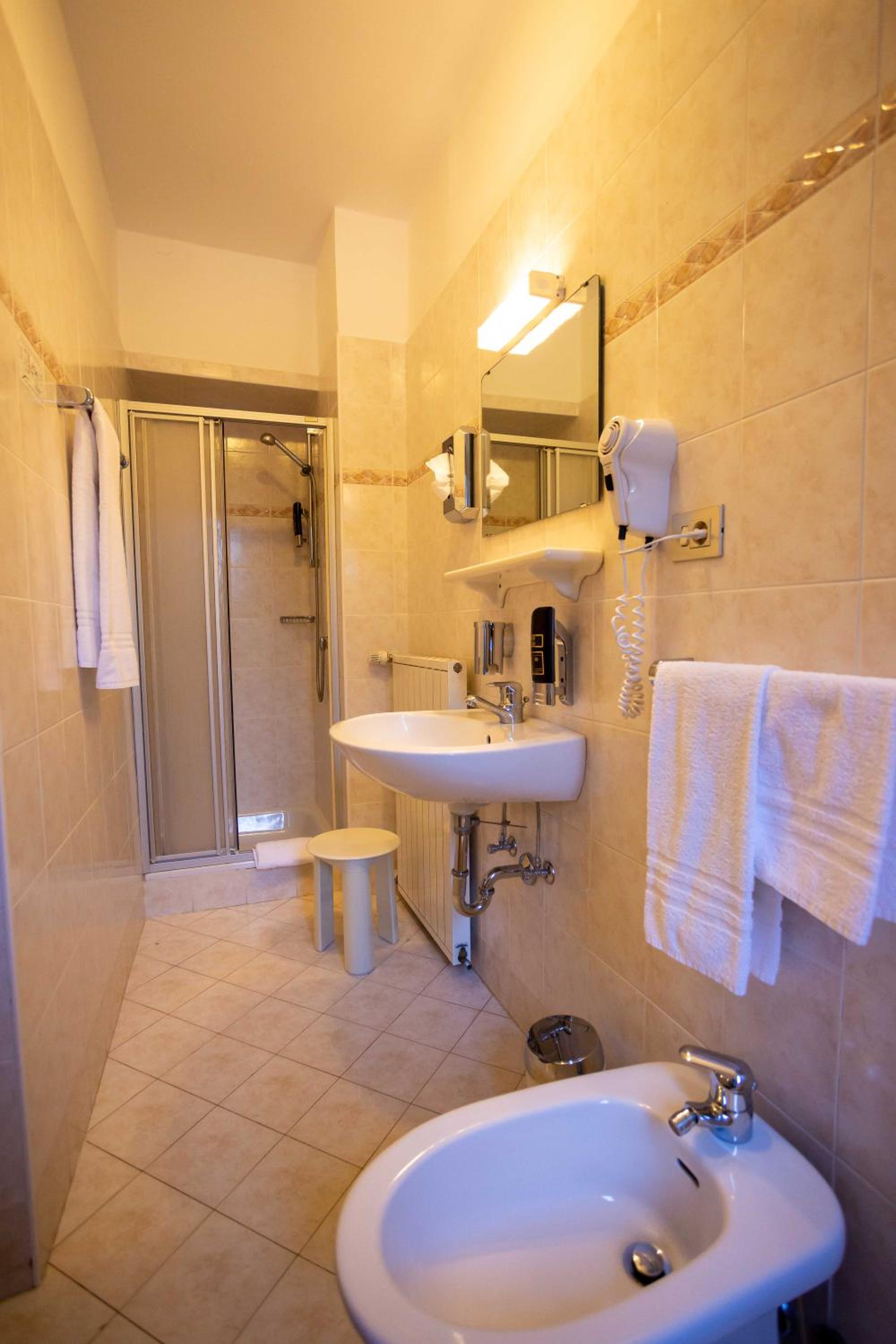 Single Room photo 3