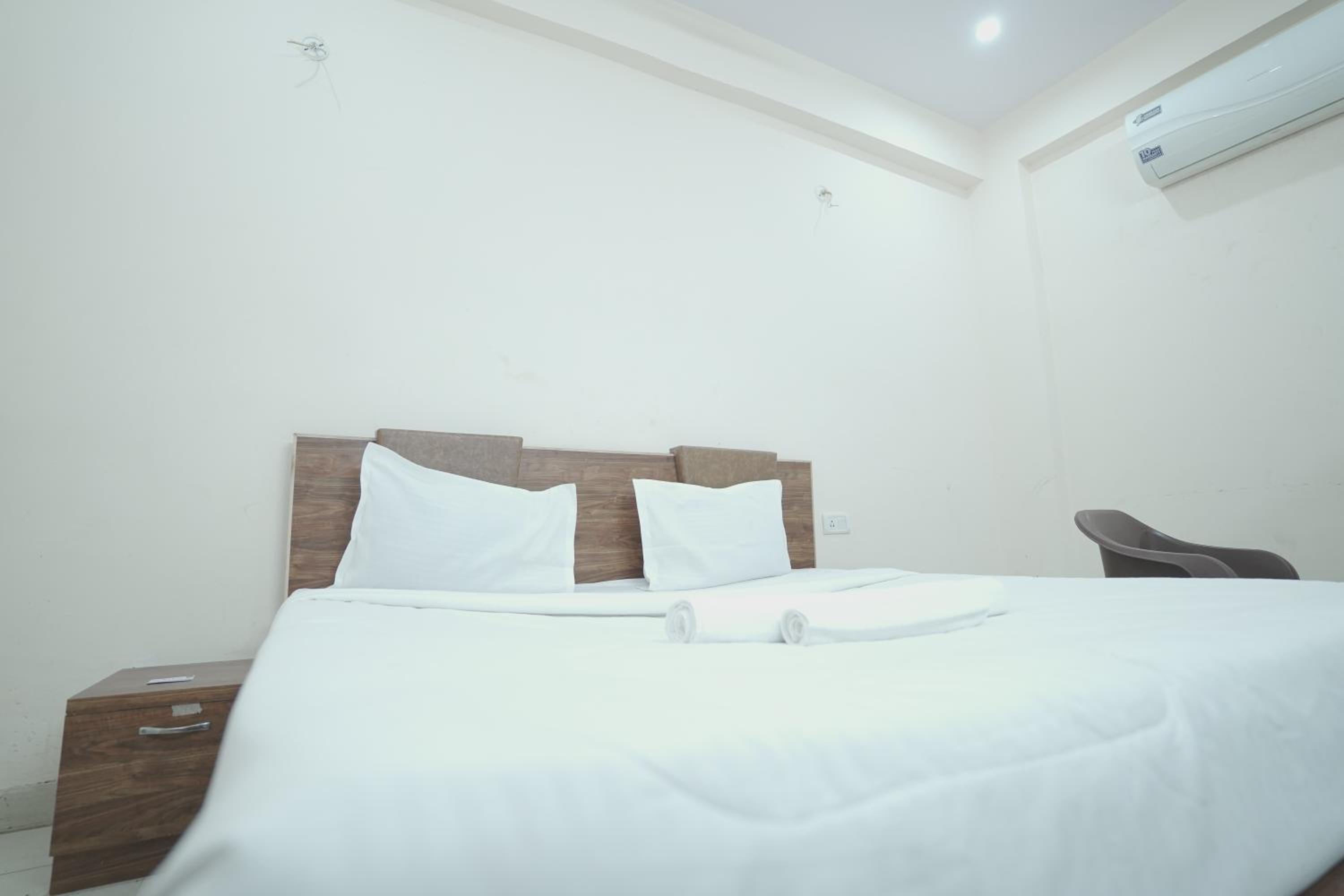 Budget Single Room photo 3