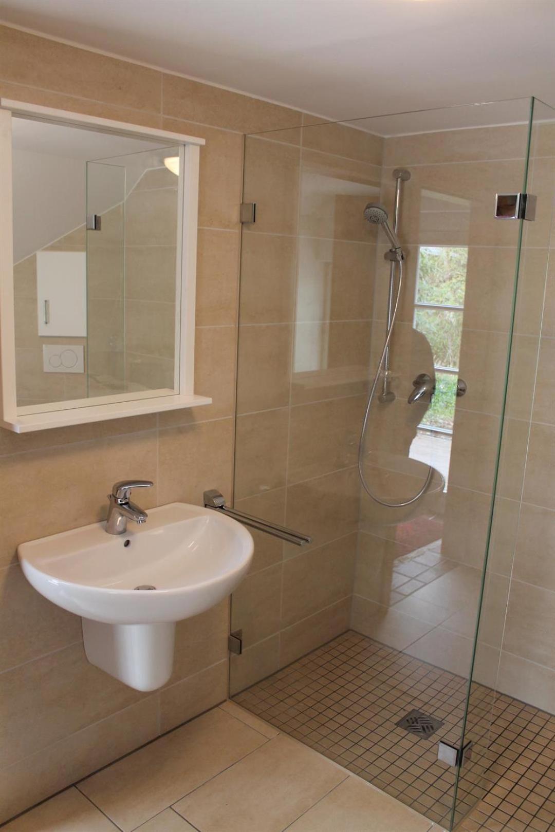 Holiday Home with Bath photo 2