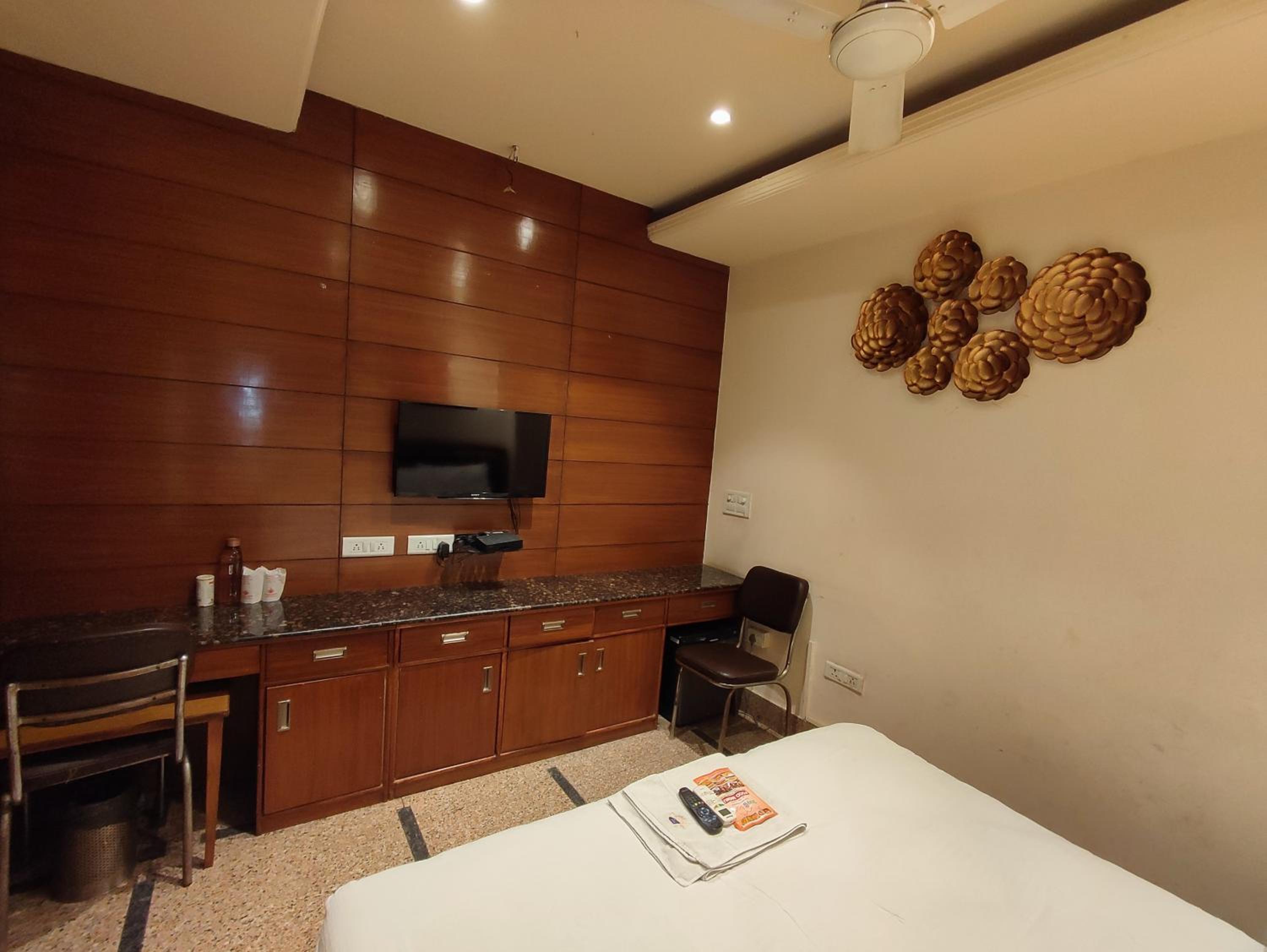 Deluxe Double Room photo 3