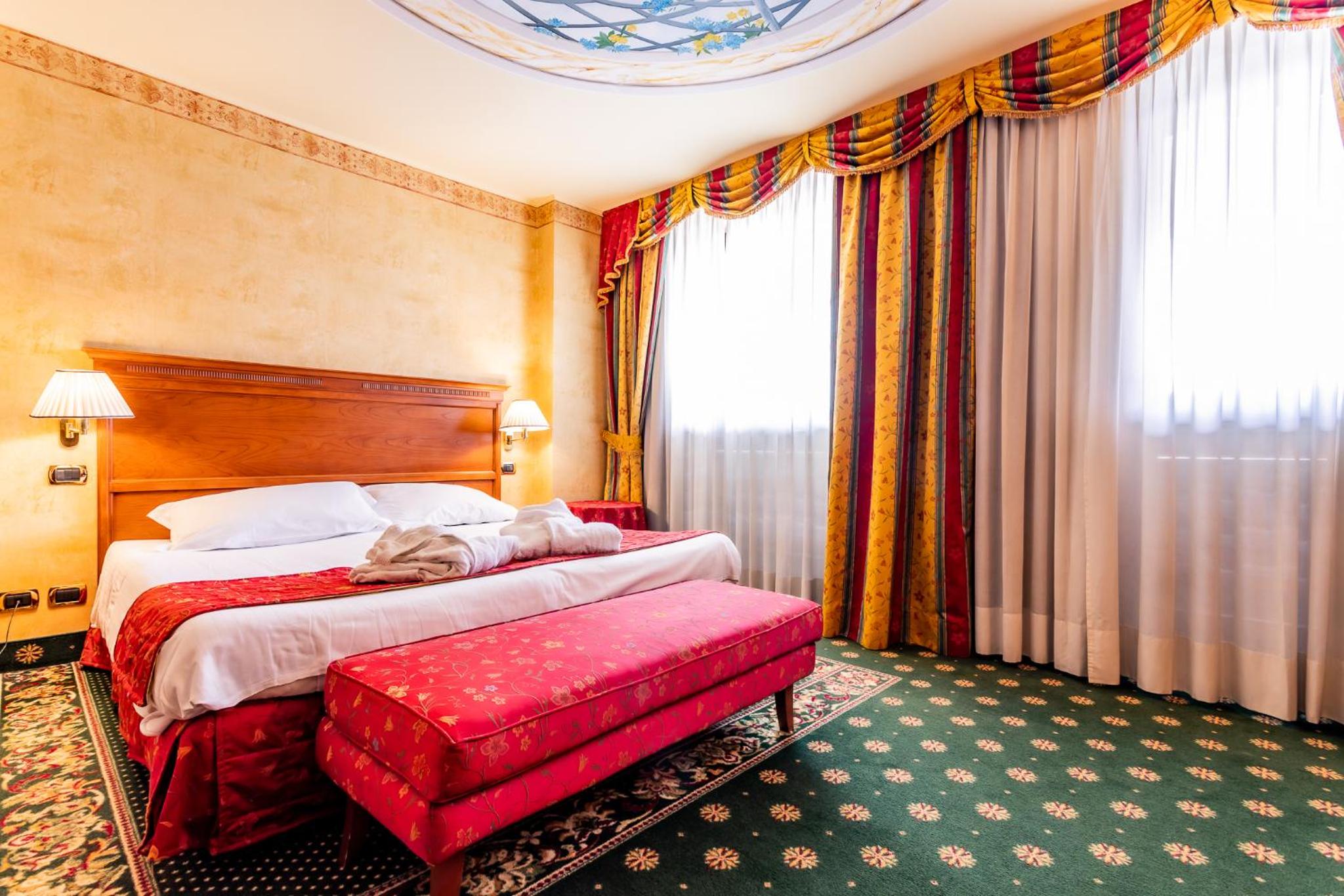 Deluxe Double or Twin Room