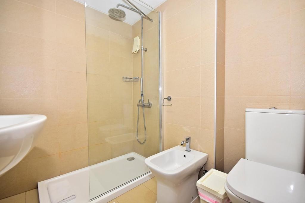 Four-Bedroom Apartment photo 2