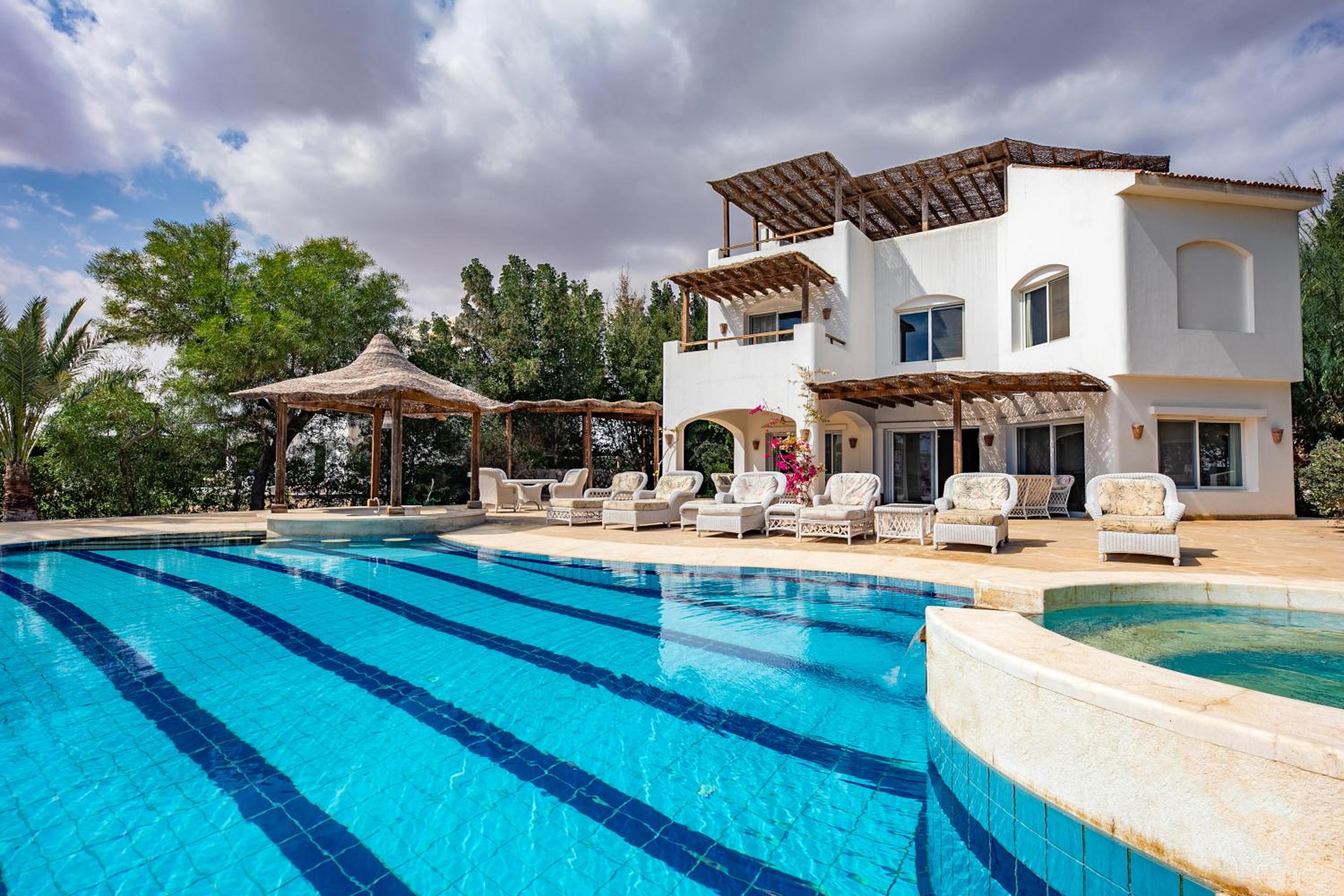 Villa - Photo 13