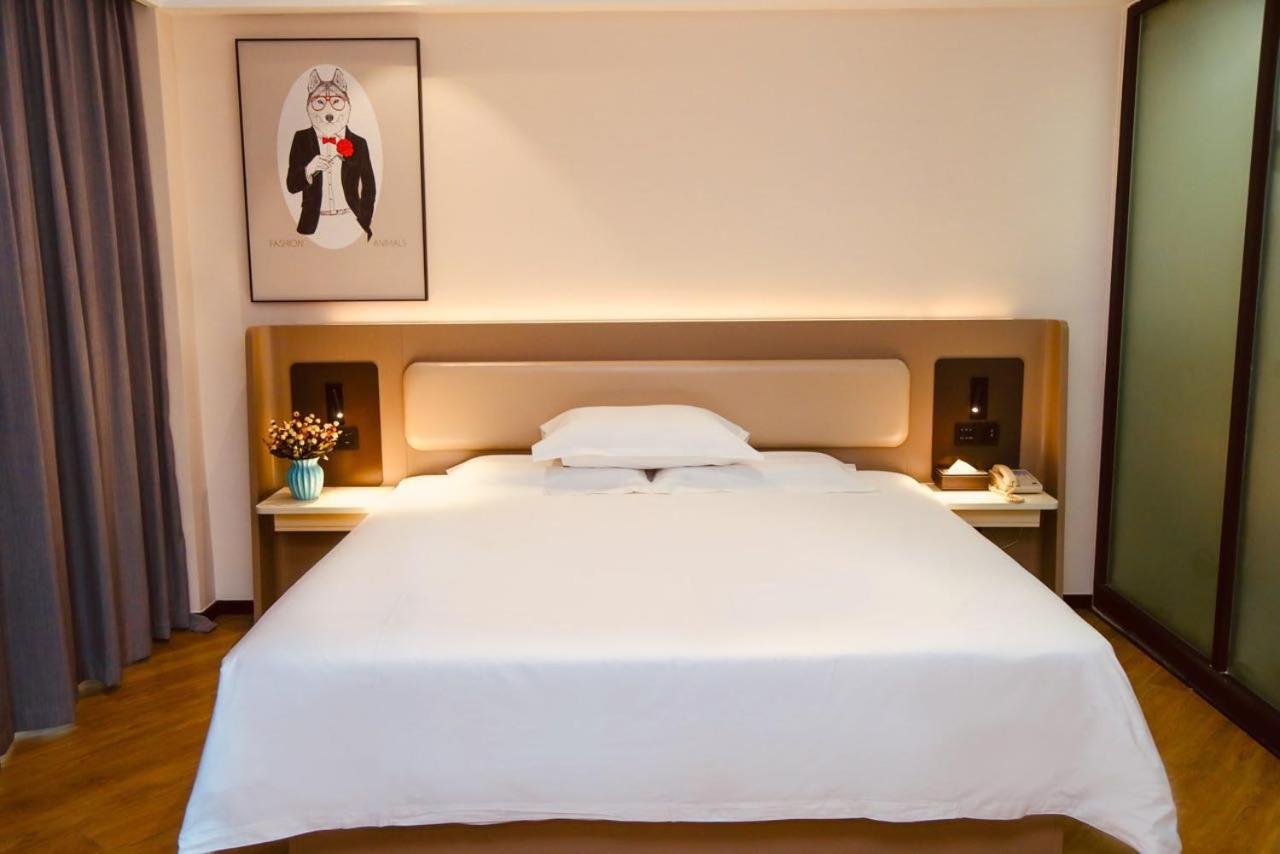 Studio With Sofa Bed