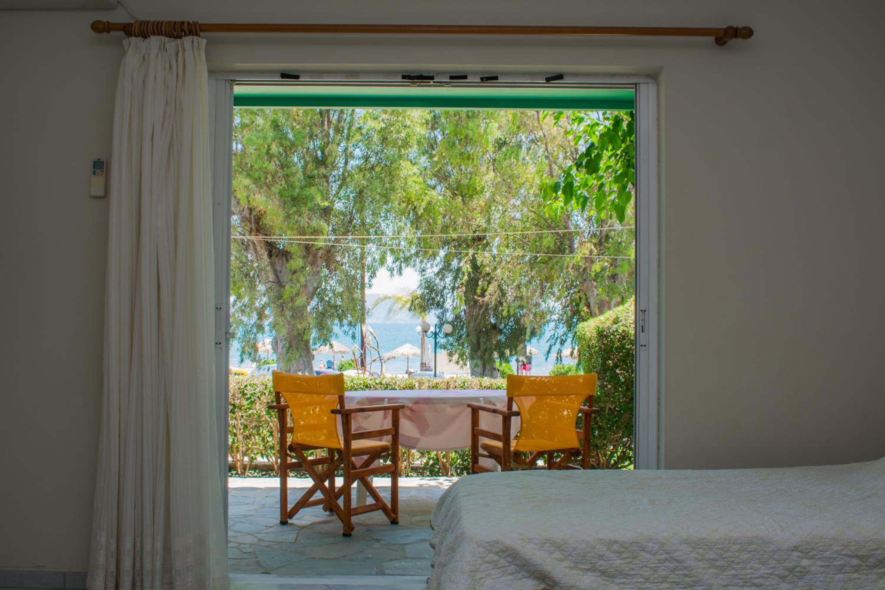 Twin Room with Sea View photo 2