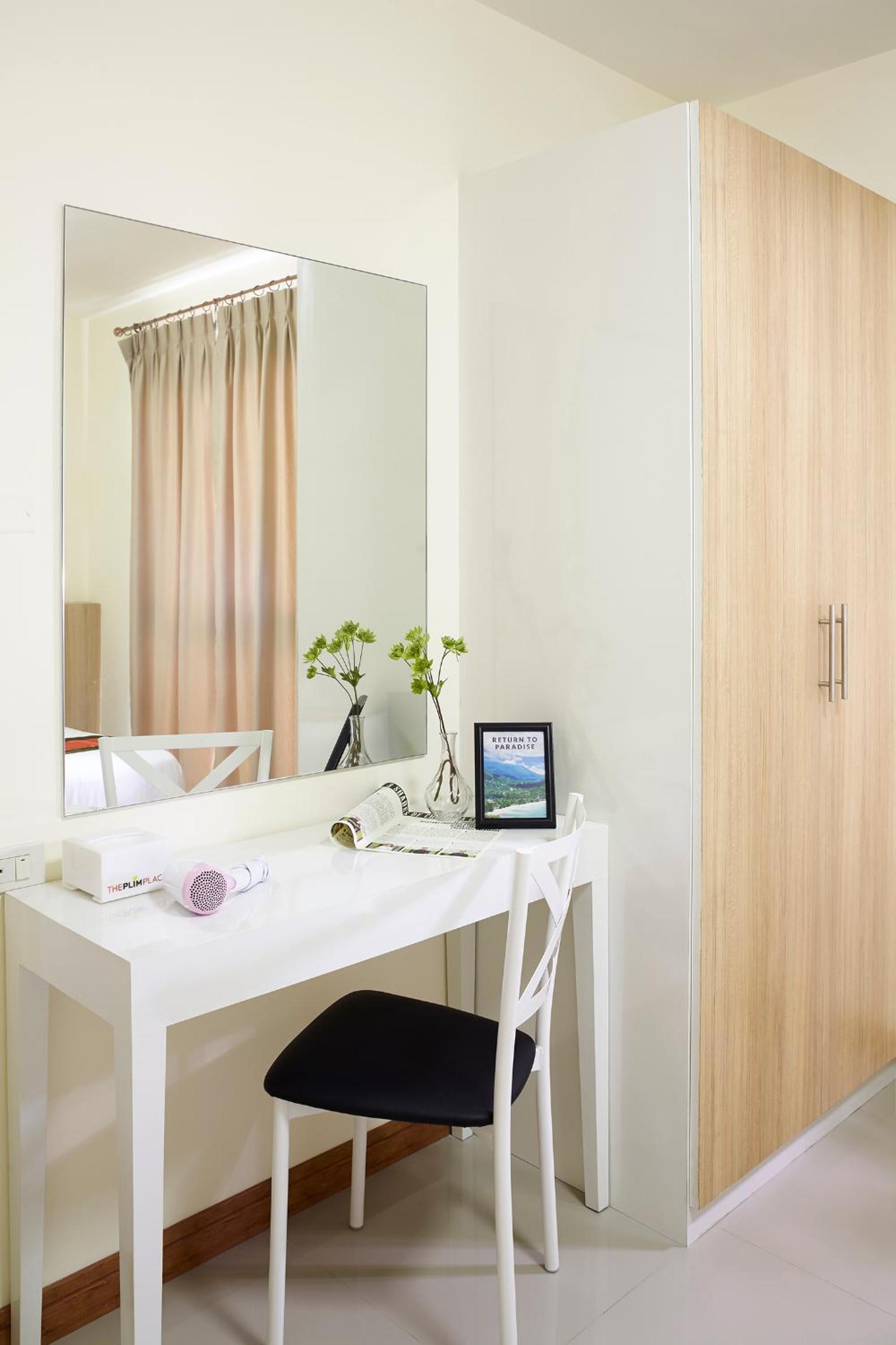 One-Bedroom Suite - Photo 9