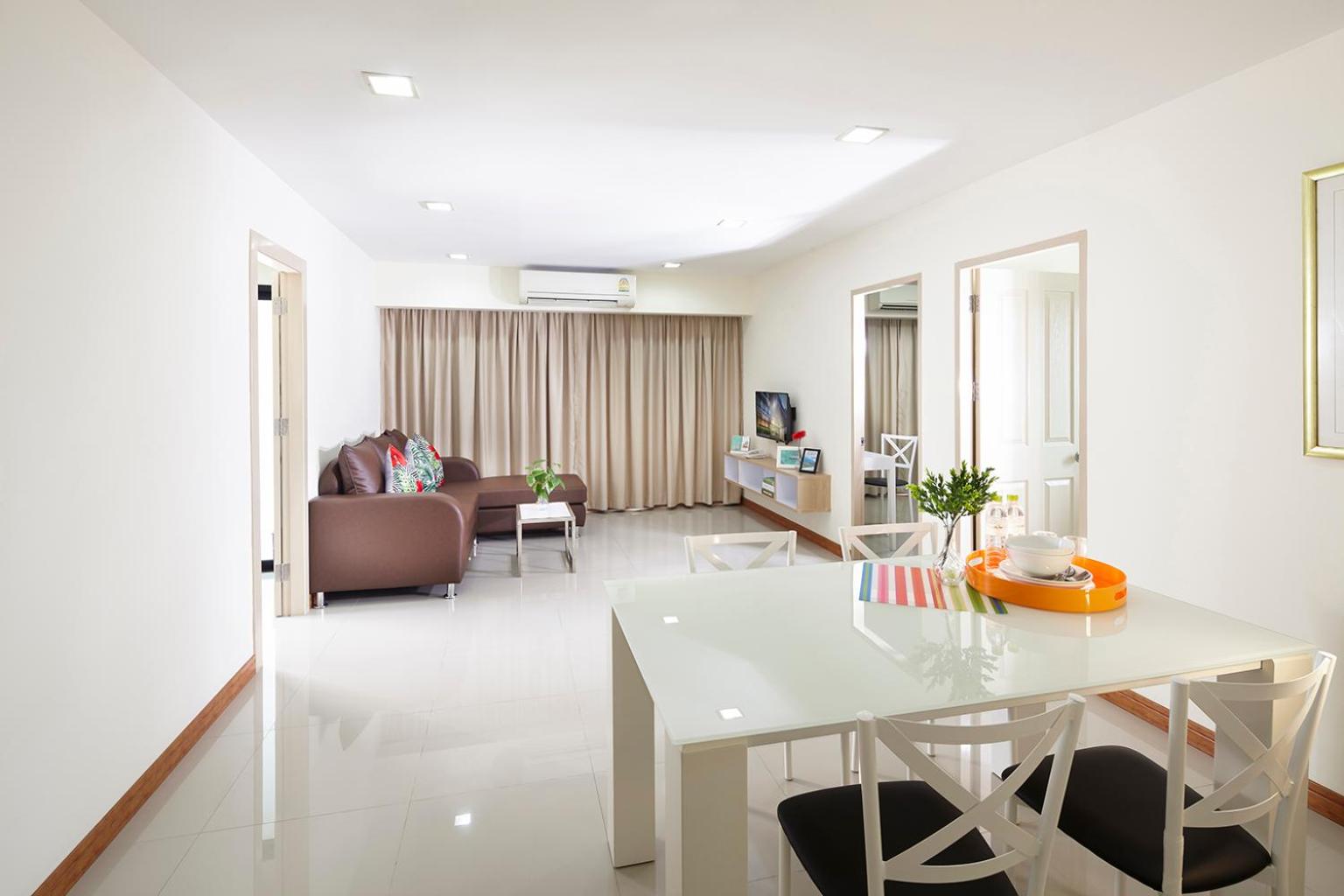 Two-Bedroom Suite - Photo 6