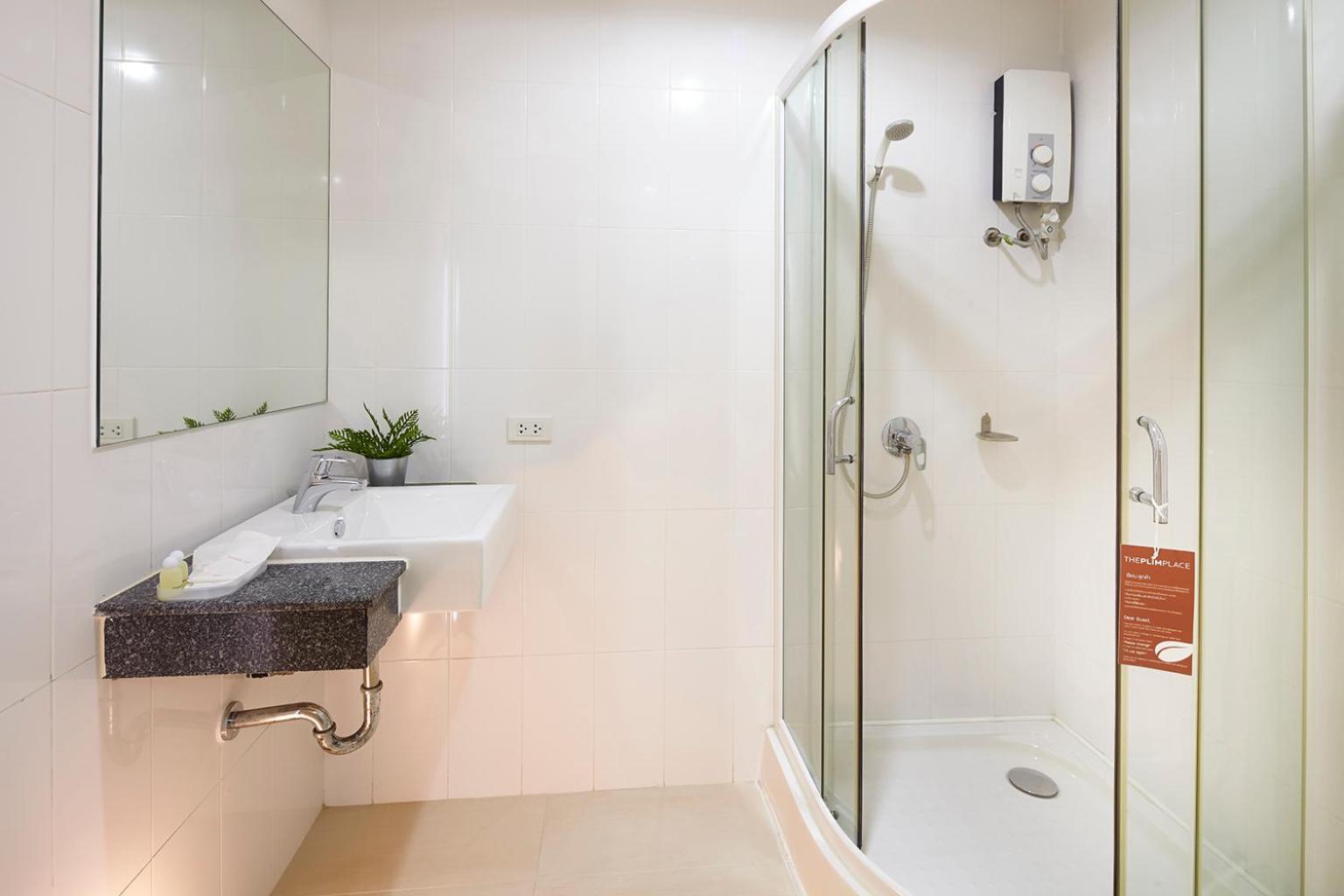 Two-Bedroom Suite - Photo 4