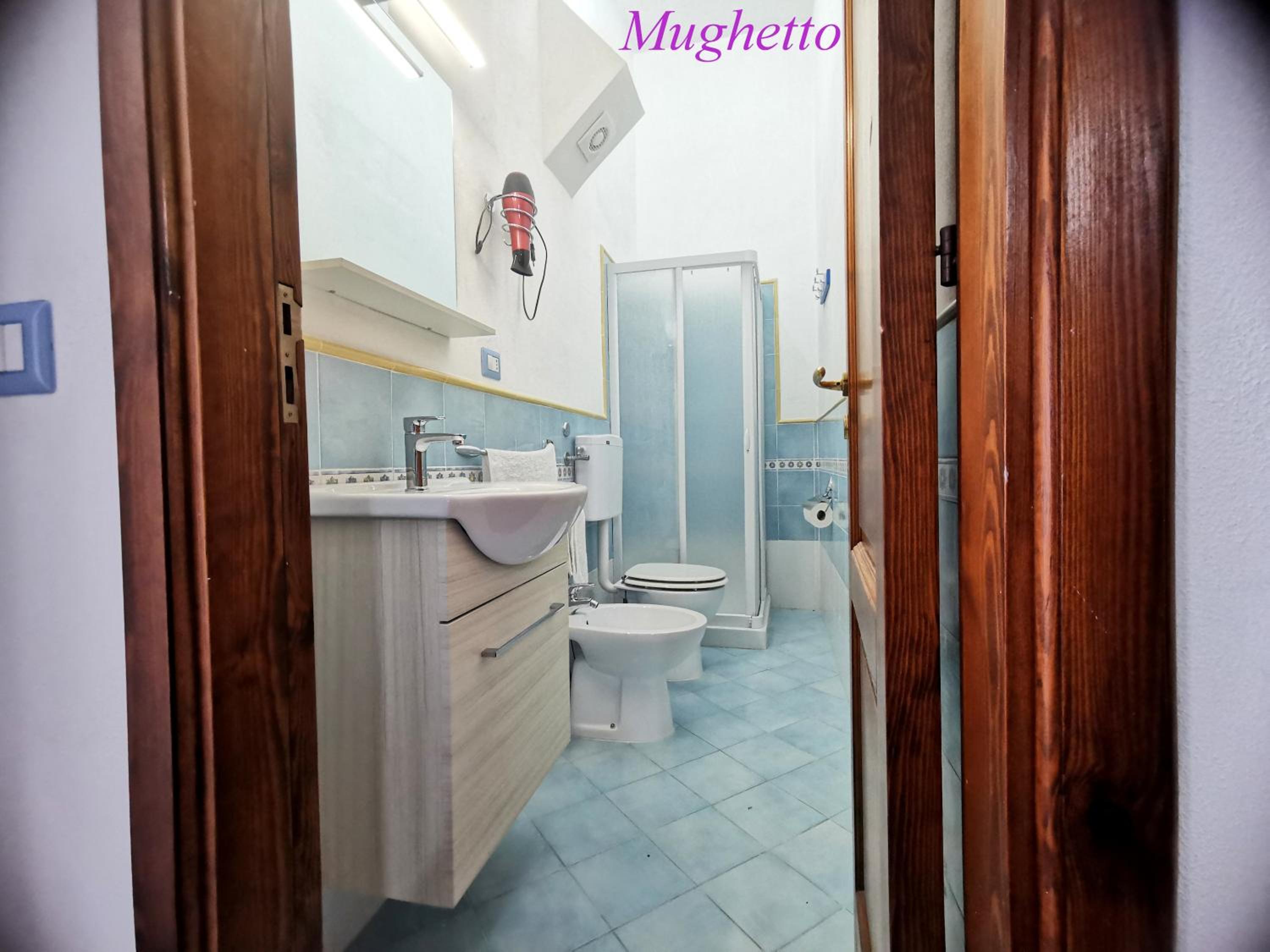 Two-Bedroom House - Photo 22