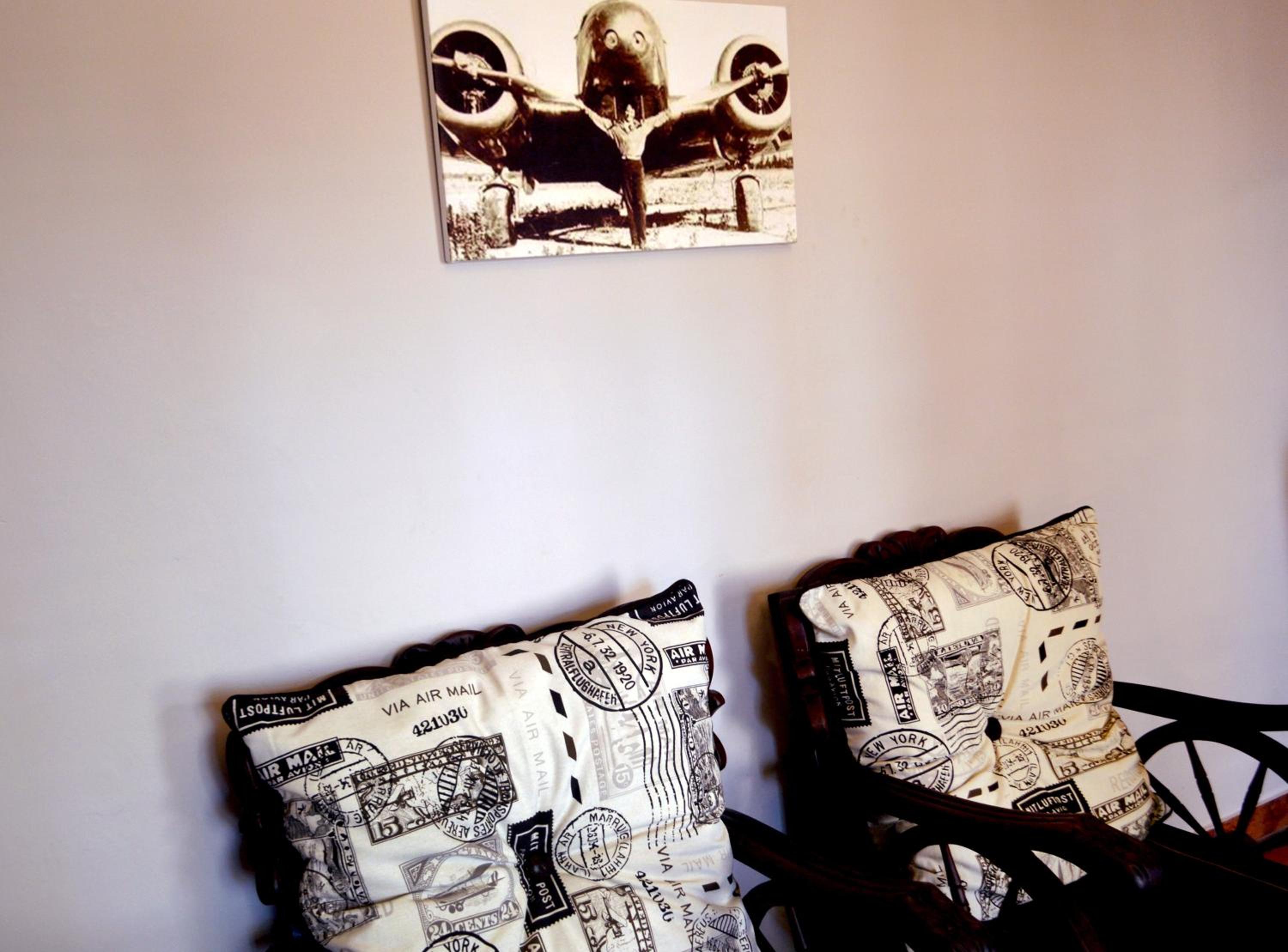 Queen Room with Shower - Amelia Earhart photo 2