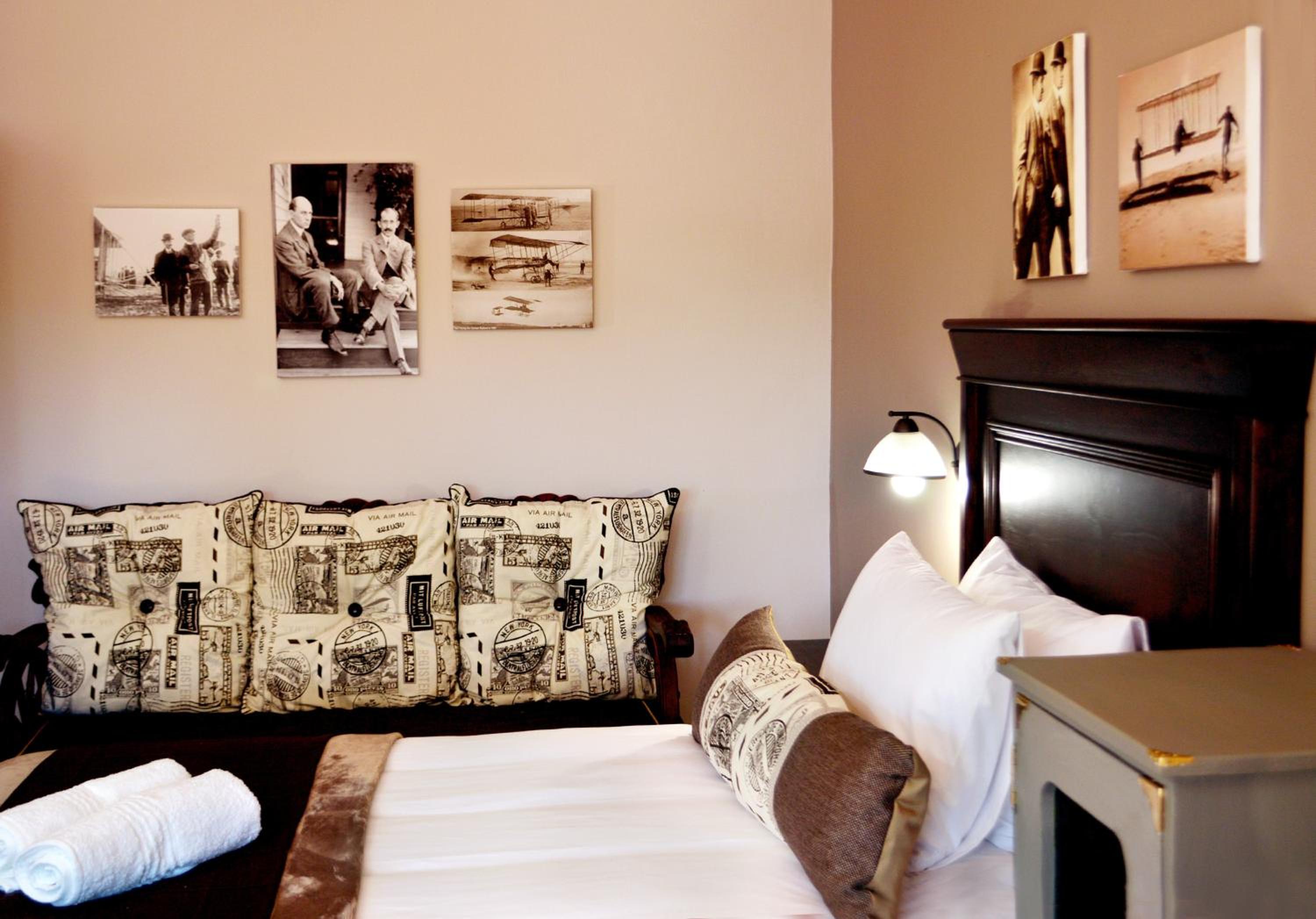 Twin Room - Wright Brothers photo 1