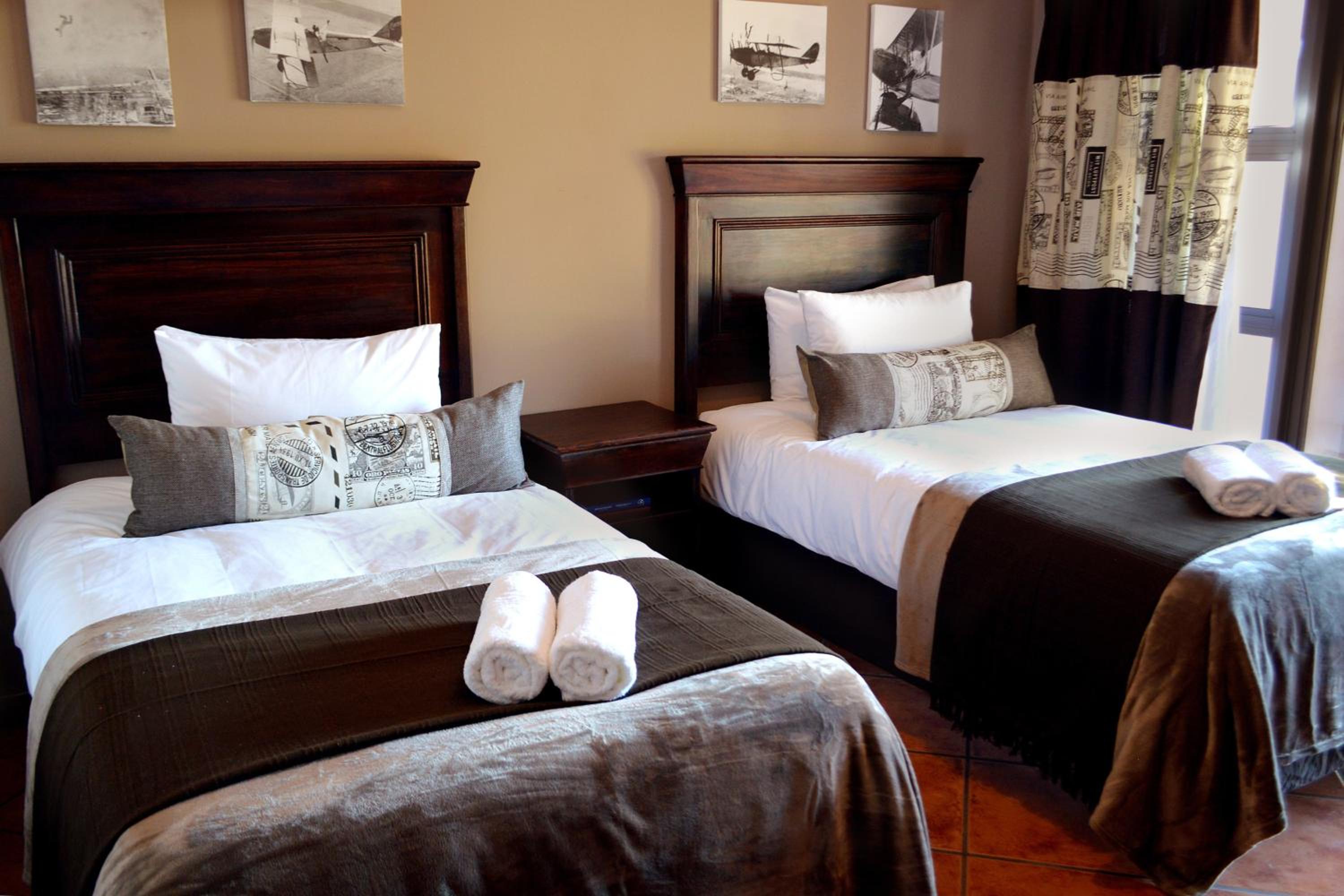 Family Two-Bedroom Suite - Flying Circus photo 3