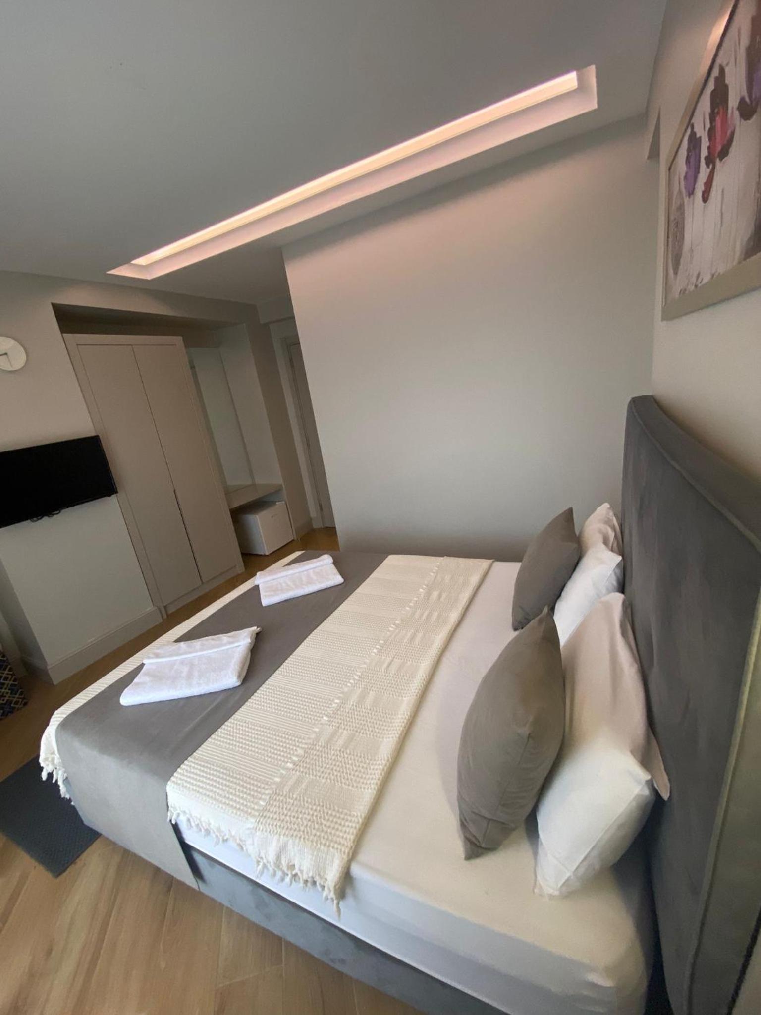King Room with Balcony