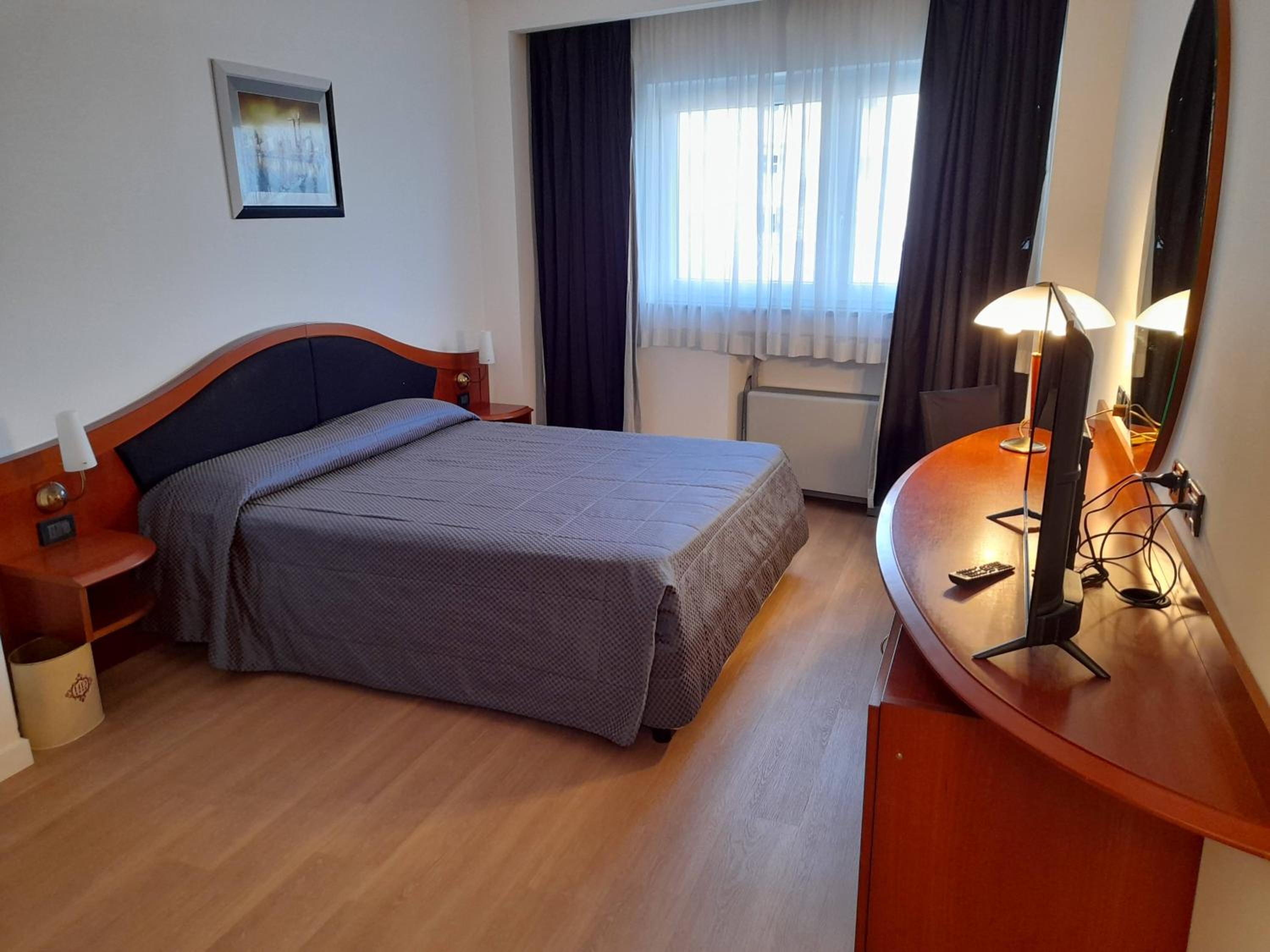 Double Room - Photo 1